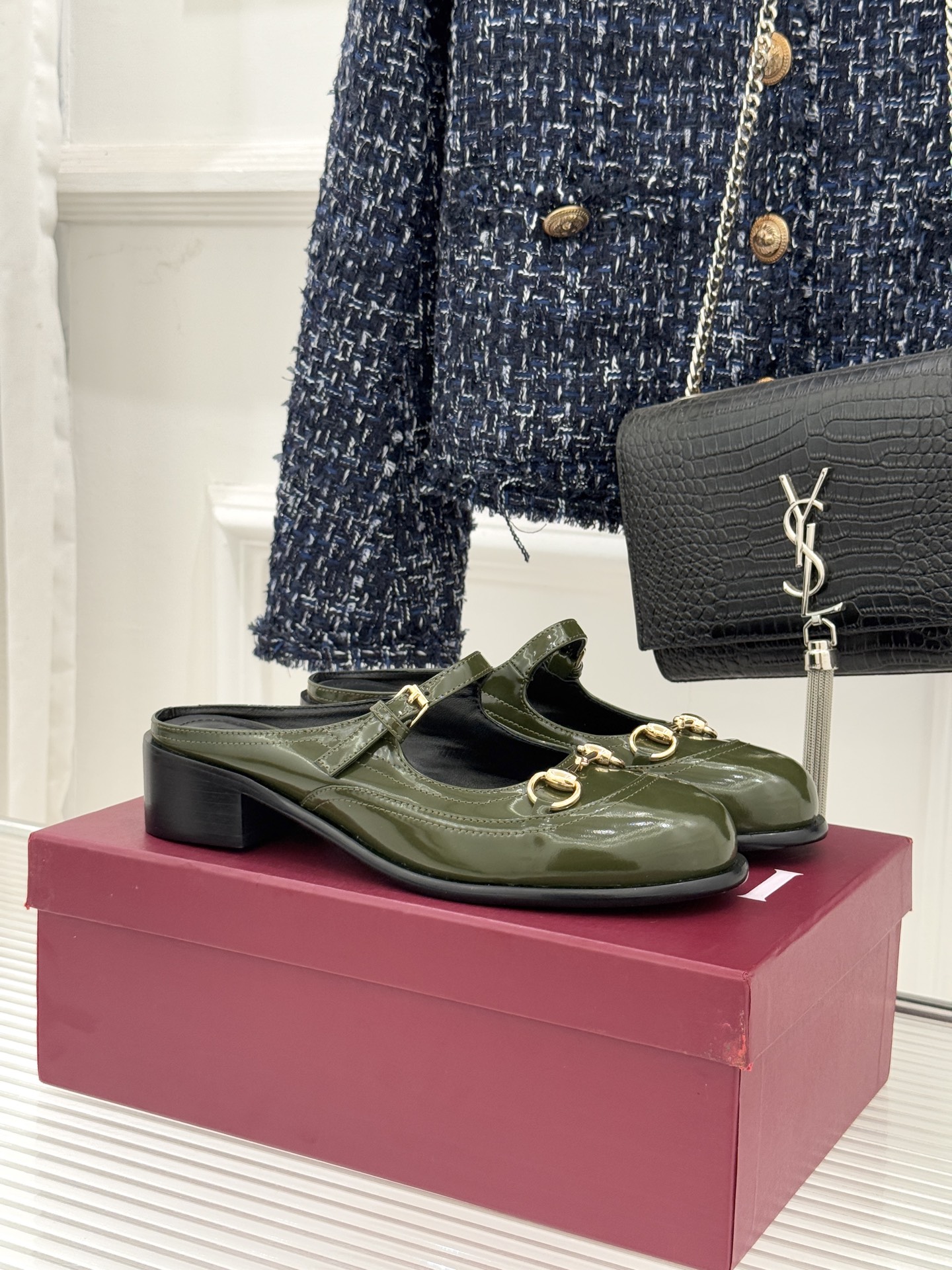 Gucci/古驰26WF春夏新品马衔扣开边珠粗跟玛丽珍鞋以标志性马衔扣点亮复古格调浅金色五金淬炼时光光泽