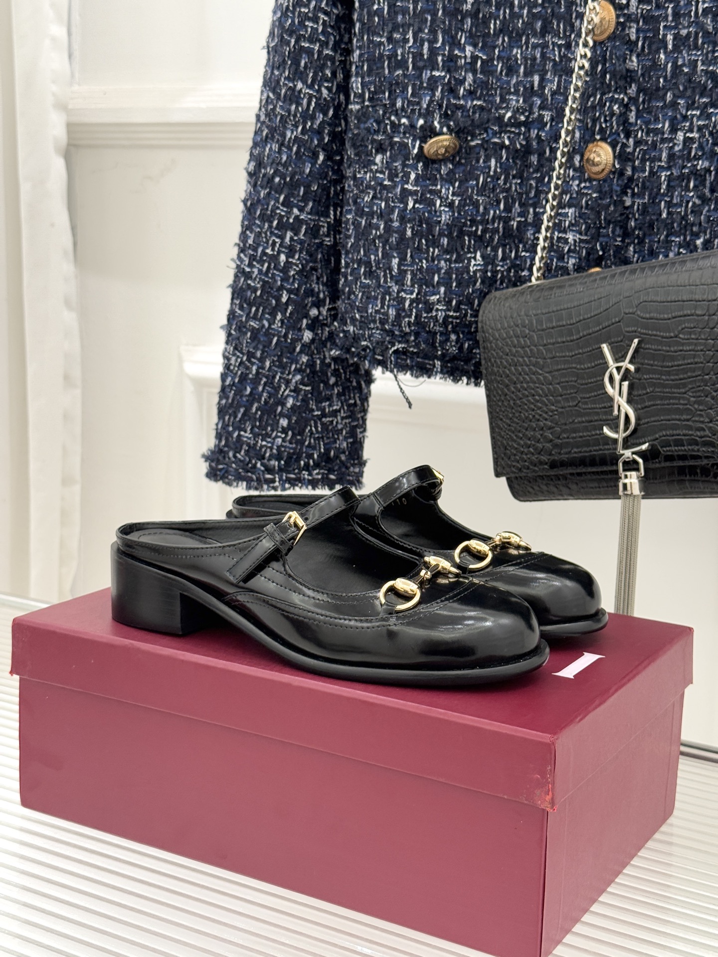 Gucci/古驰26WF春夏新品马衔扣开边珠粗跟玛丽珍鞋以标志性马衔扣点亮复古格调浅金色五金淬炼时光光泽