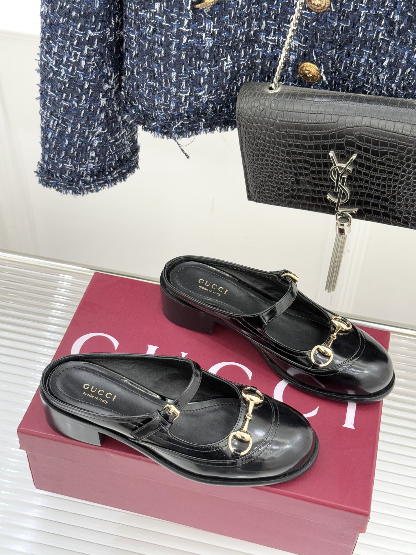 Gucci/古驰26WF春夏新品马衔扣开边珠粗跟玛丽珍鞋以标志性马衔扣点亮复古格调浅金色五金淬炼时光光泽