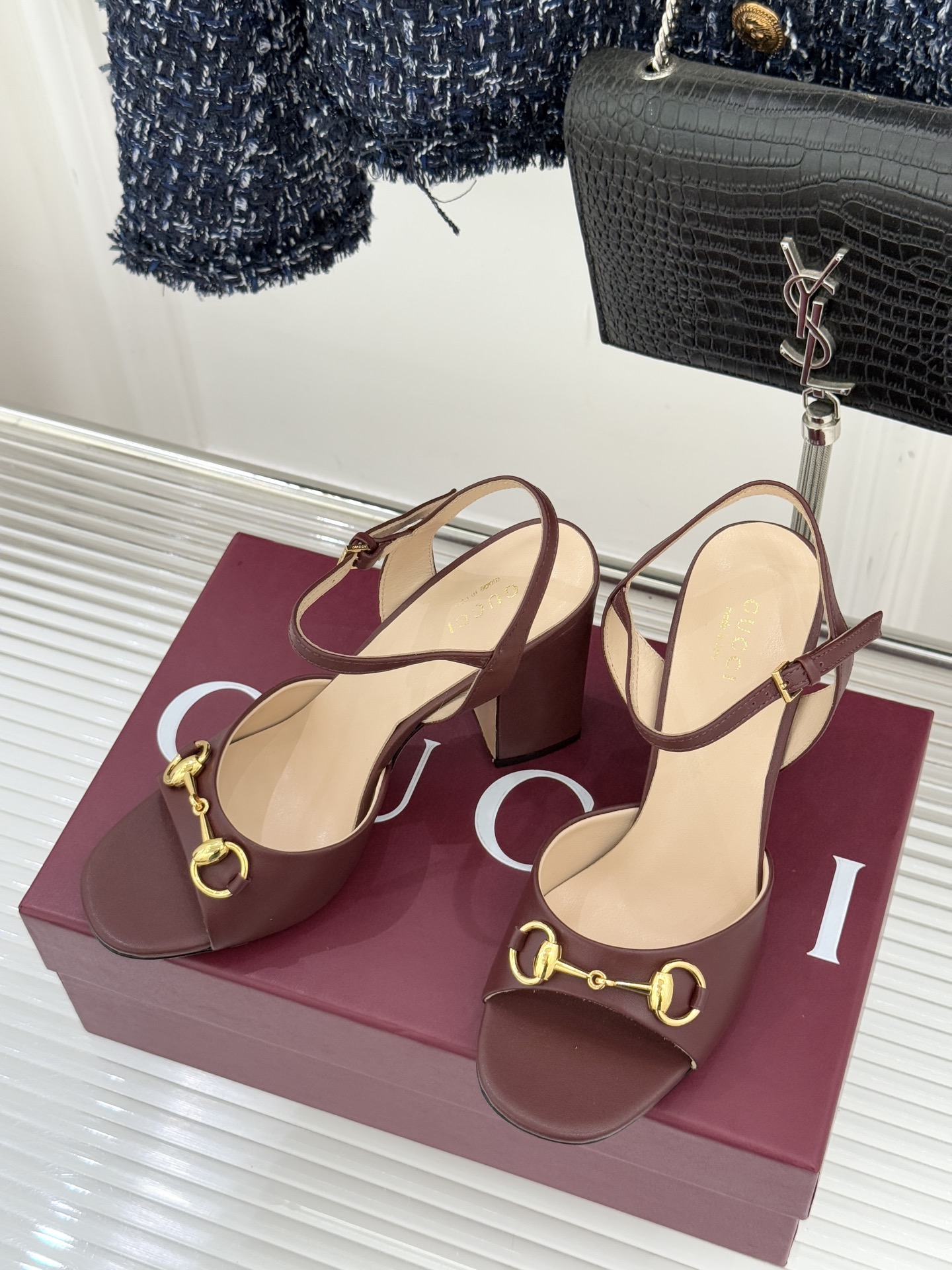 Gucci/古驰26WF新品马衔扣鱼嘴粗跟凉鞋G家2026春夏系列焕新经典它以意式松弛美学点亮夏日造型。