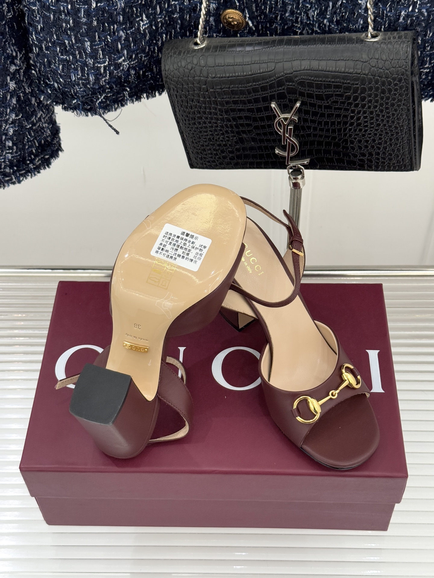 Gucci/古驰26WF新品马衔扣鱼嘴粗跟凉鞋G家2026春夏系列焕新经典它以意式松弛美学点亮夏日造型。