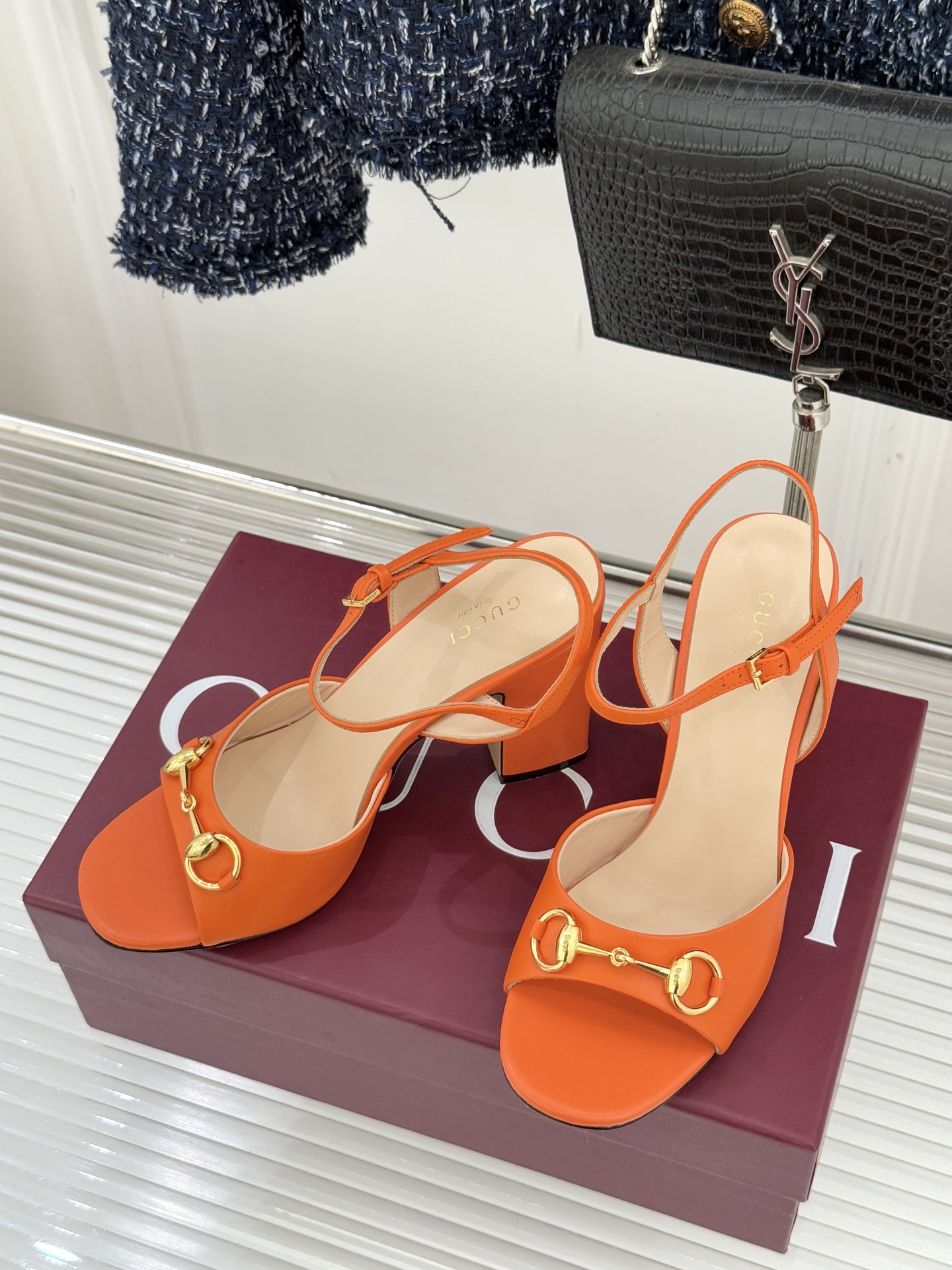 Gucci/古驰26WF新品马衔扣鱼嘴粗跟凉鞋G家2026春夏系列焕新经典它以意式松弛美学点亮夏日造型。