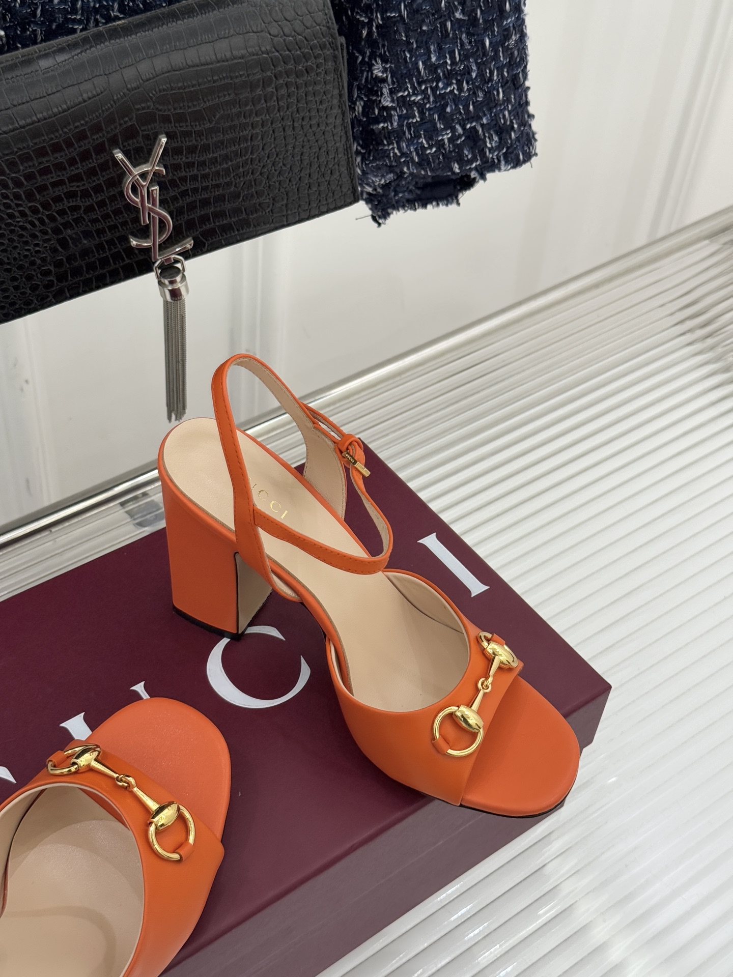 Gucci/古驰26WF新品马衔扣鱼嘴粗跟凉鞋G家2026春夏系列焕新经典它以意式松弛美学点亮夏日造型。