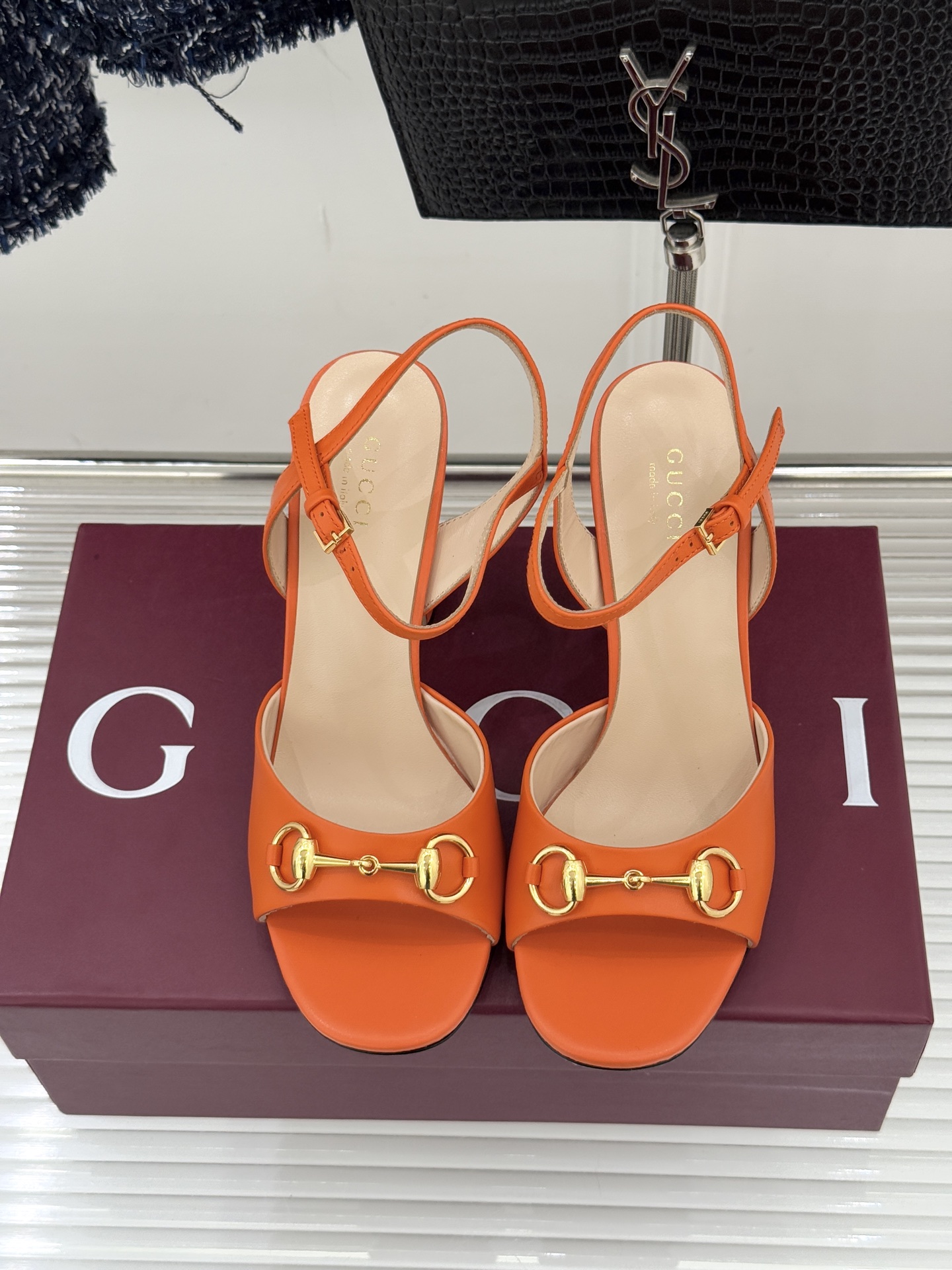 Gucci/古驰26WF新品马衔扣鱼嘴粗跟凉鞋G家2026春夏系列焕新经典它以意式松弛美学点亮夏日造型。