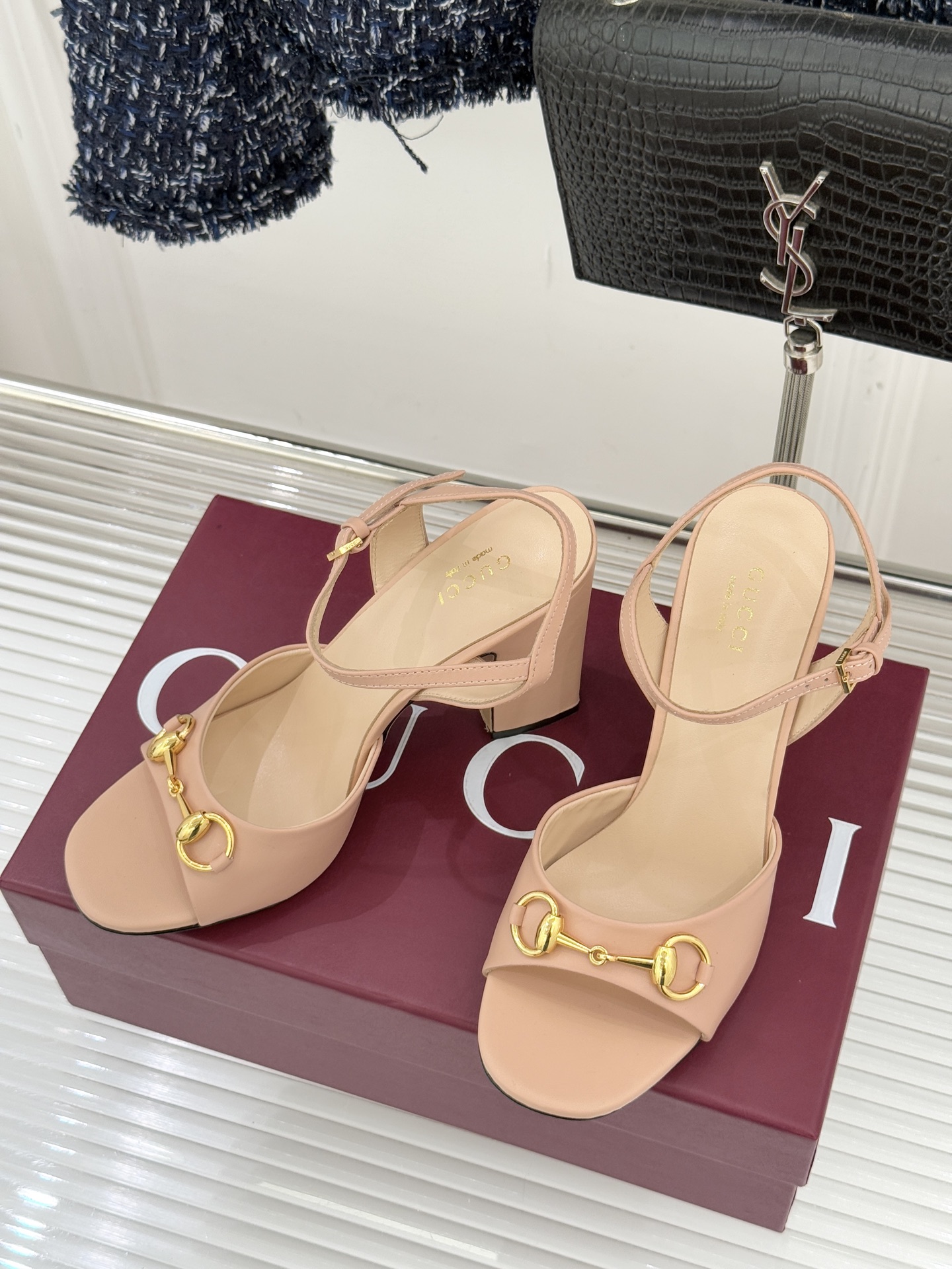 Gucci/古驰26WF新品马衔扣鱼嘴粗跟凉鞋G家2026春夏系列焕新经典它以意式松弛美学点亮夏日造型。