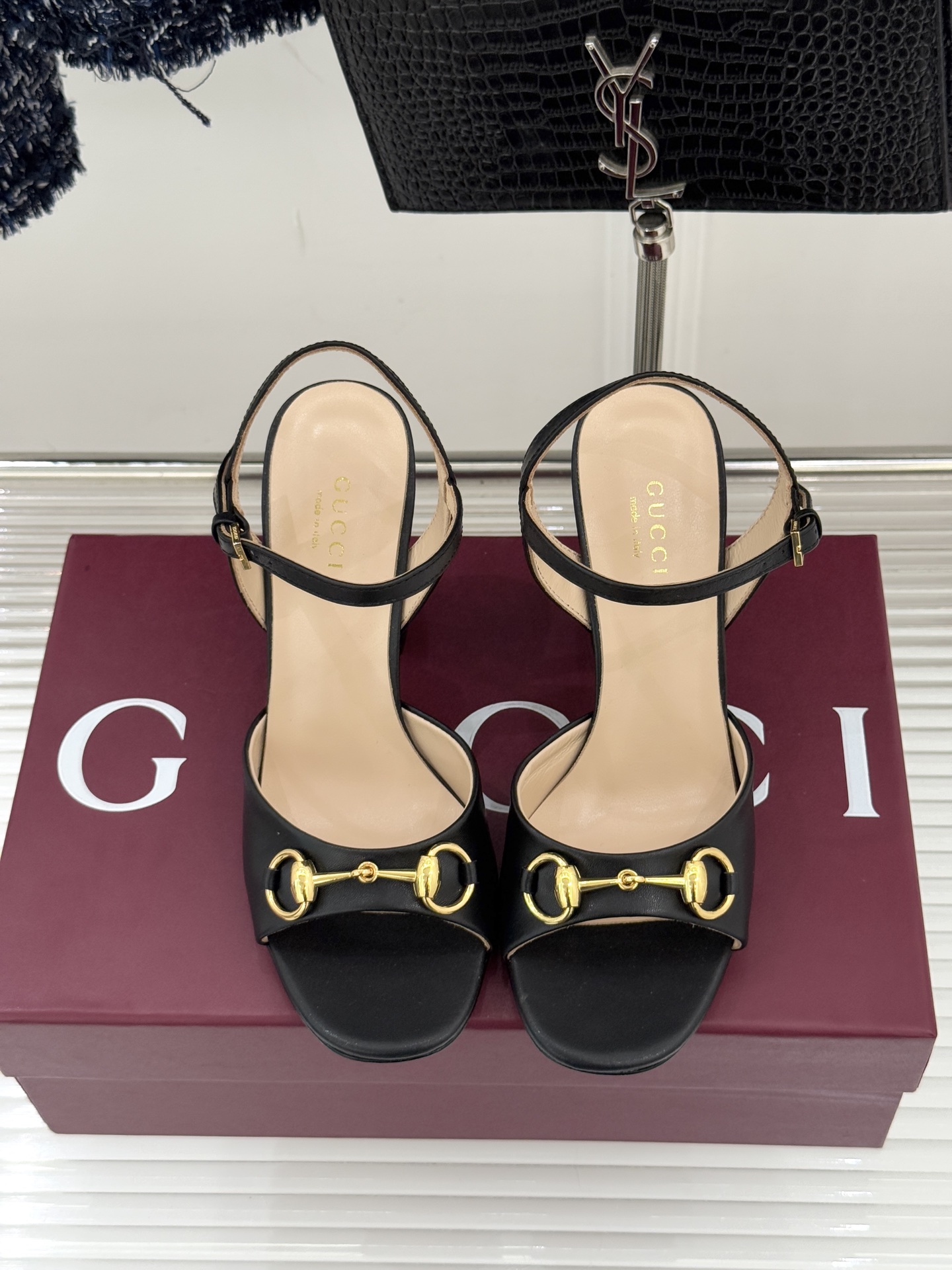 Gucci/古驰26WF新品马衔扣鱼嘴粗跟凉鞋G家2026春夏系列焕新经典它以意式松弛美学点亮夏日造型。