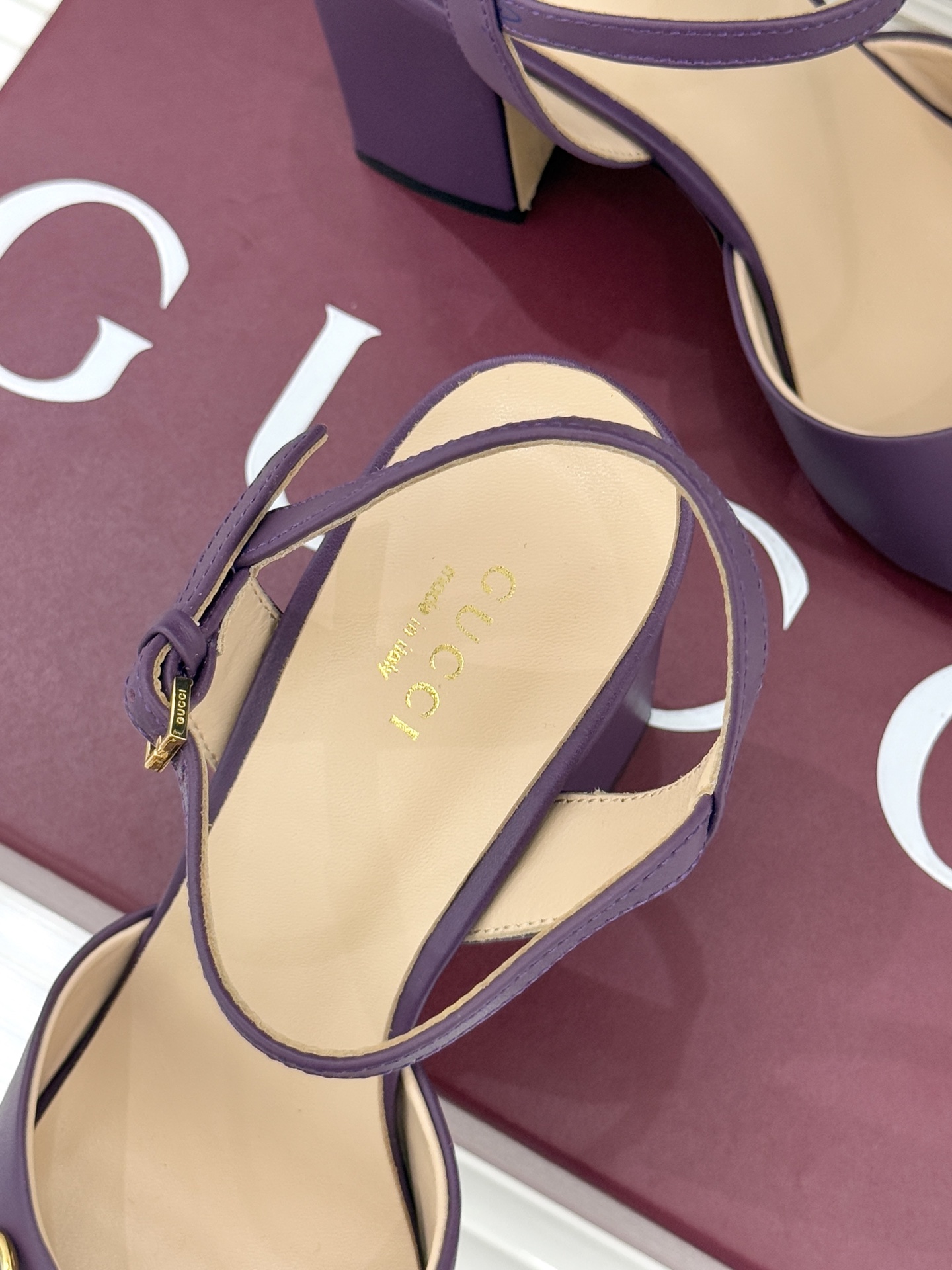 Gucci/古驰26WF新品马衔扣鱼嘴粗跟凉鞋G家2026春夏系列焕新经典它以意式松弛美学点亮夏日造型。