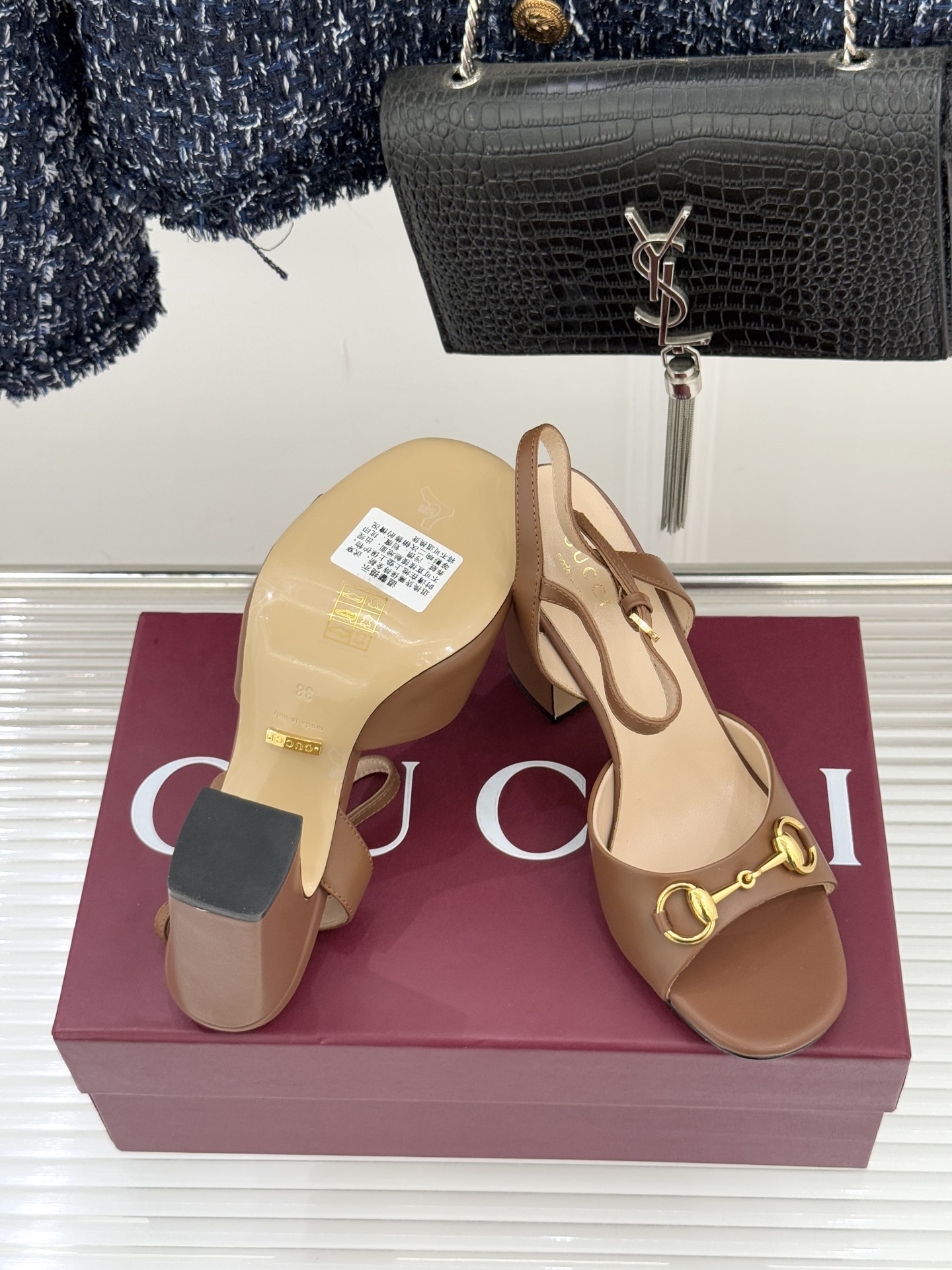 Gucci/古驰26WF新品马衔扣鱼嘴粗跟凉鞋G家2026春夏系列焕新经典它以意式松弛美学点亮夏日造型。