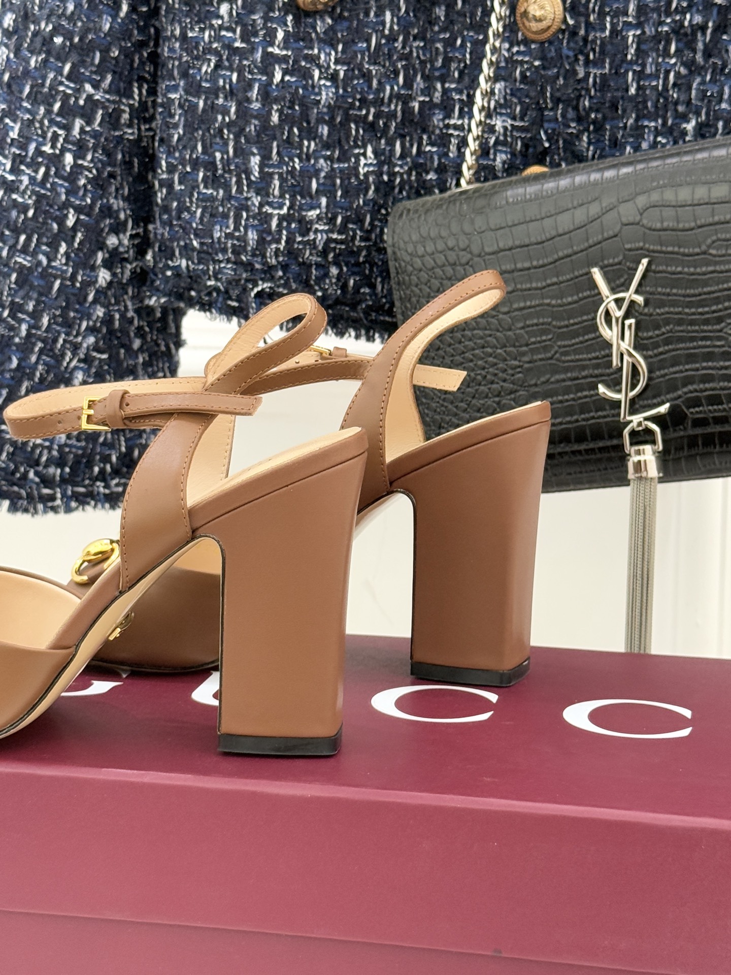 Gucci/古驰26WF新品马衔扣鱼嘴粗跟凉鞋G家2026春夏系列焕新经典它以意式松弛美学点亮夏日造型。