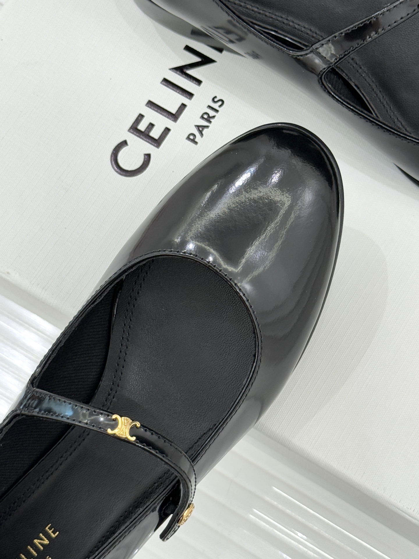 Celine/赛琳26WF新品凯旋门小logo一字带玛丽珍鞋Ce家2026春夏系列重塑法式经典这双玛丽珍