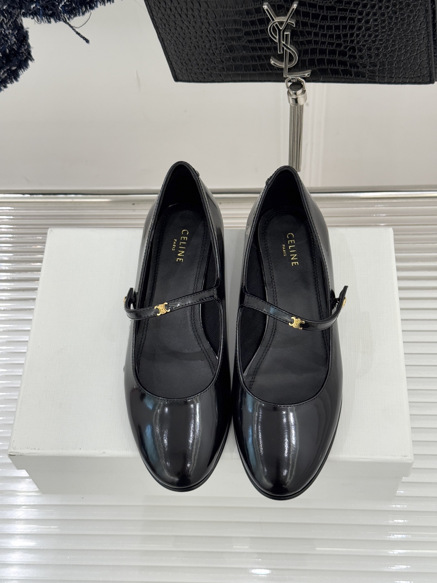 Celine/赛琳26WF新品凯旋门小logo一字带玛丽珍鞋Ce家2026春夏系列重塑法式经典这双玛丽珍