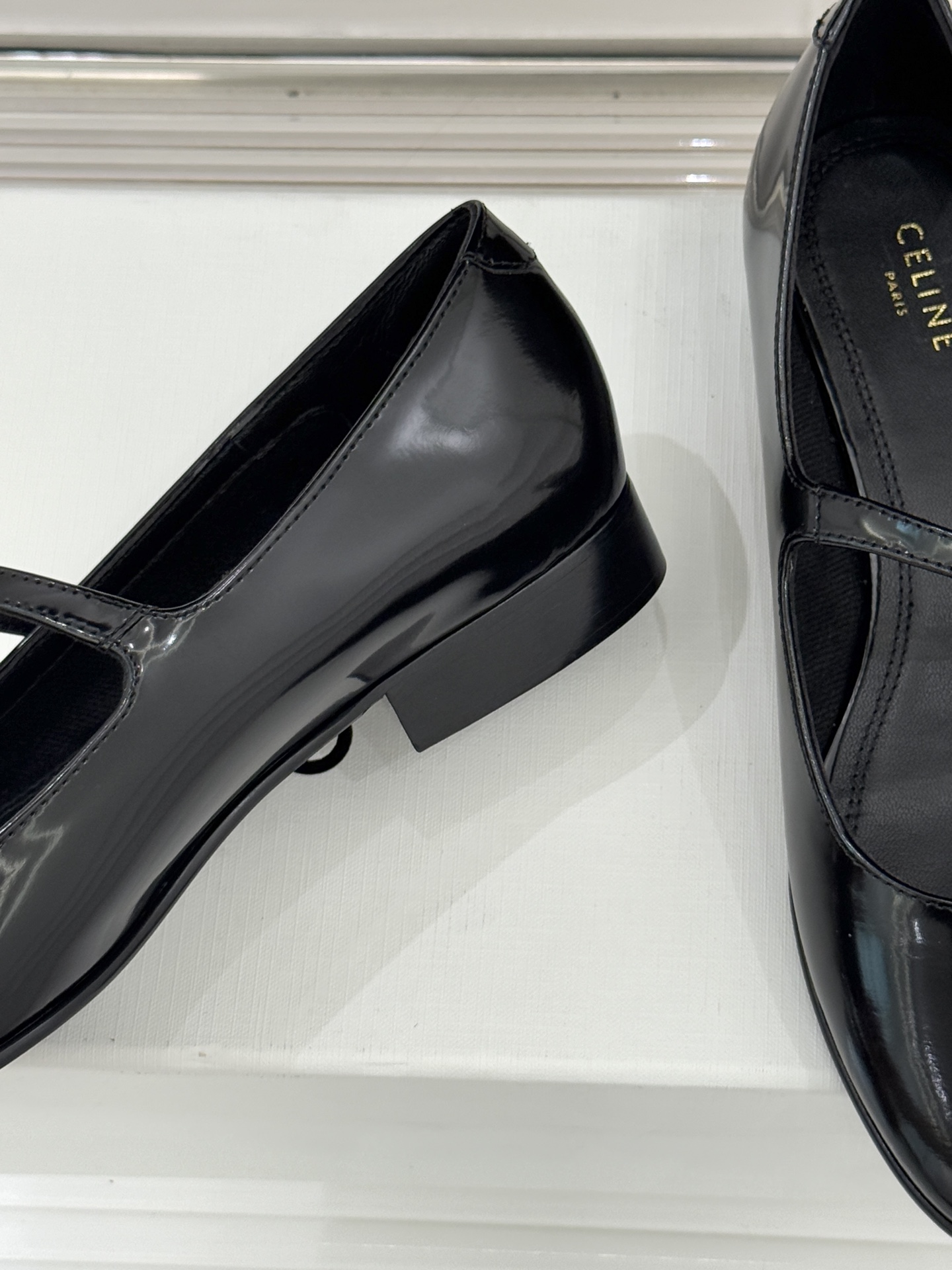 Celine/赛琳26WF新品凯旋门小logo一字带玛丽珍鞋Ce家2026春夏系列重塑法式经典这双玛丽珍