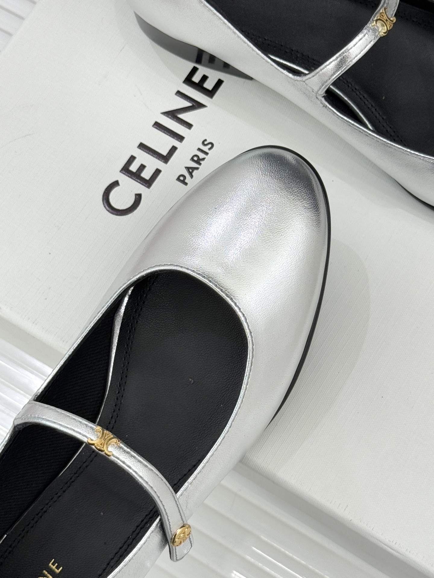 Celine/赛琳26WF新品凯旋门小logo一字带玛丽珍鞋Ce家2026春夏系列重塑法式经典这双玛丽珍