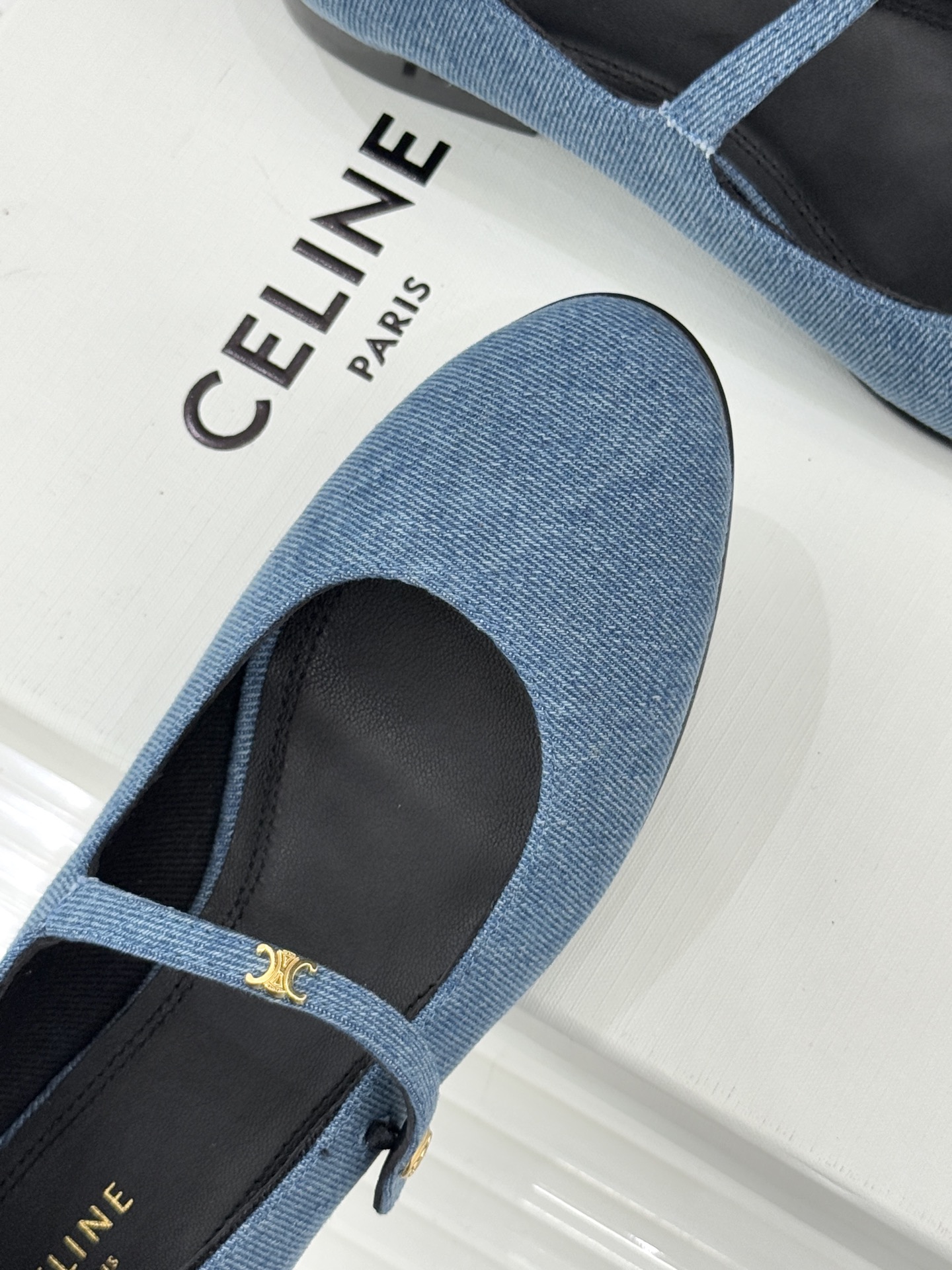 Celine/赛琳26WF新品凯旋门小logo一字带玛丽珍鞋Ce家2026春夏系列重塑法式经典这双玛丽珍