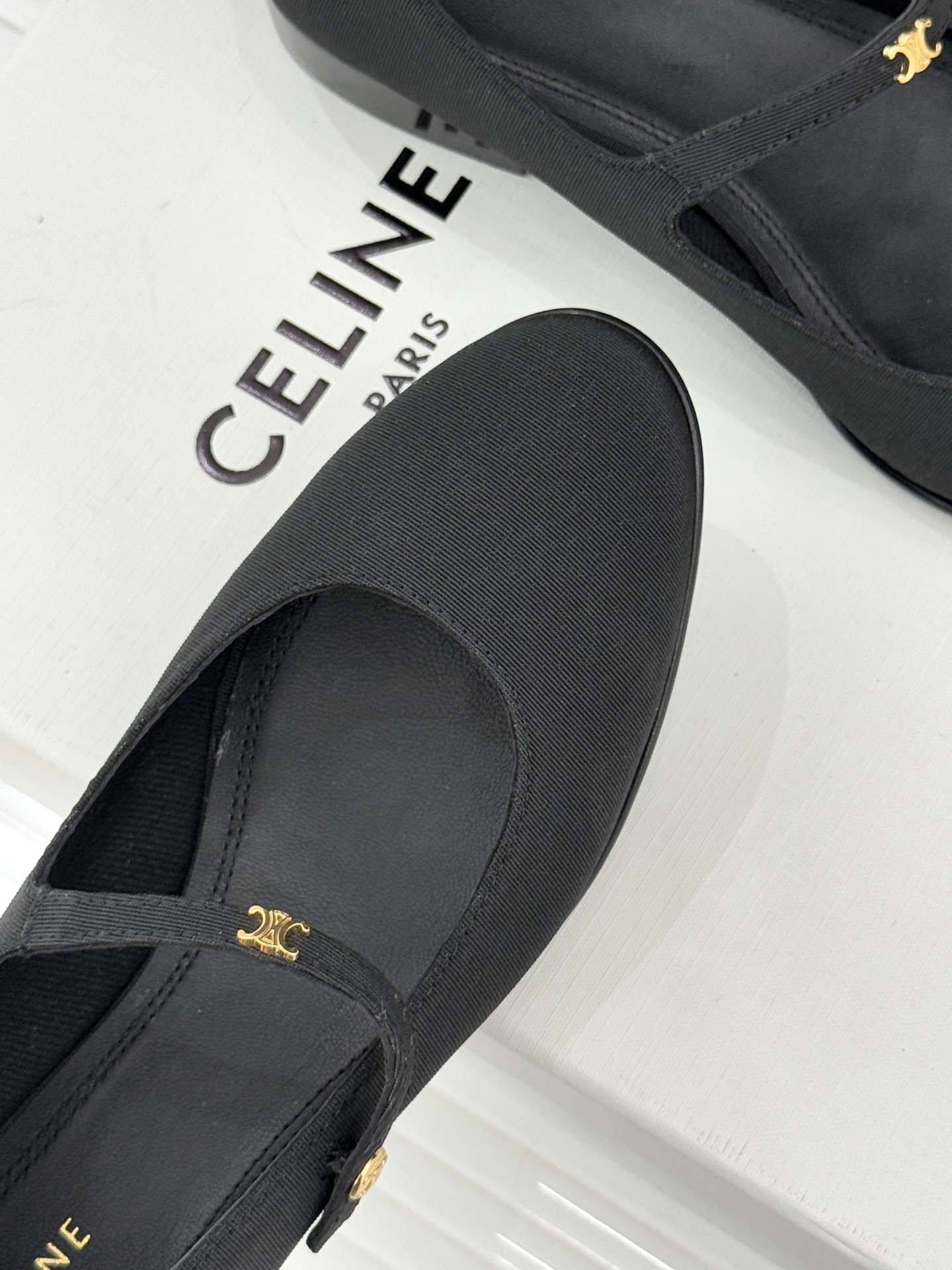 Celine/赛琳26WF新品凯旋门小logo一字带玛丽珍鞋Ce家2026春夏系列重塑法式经典这双玛丽珍