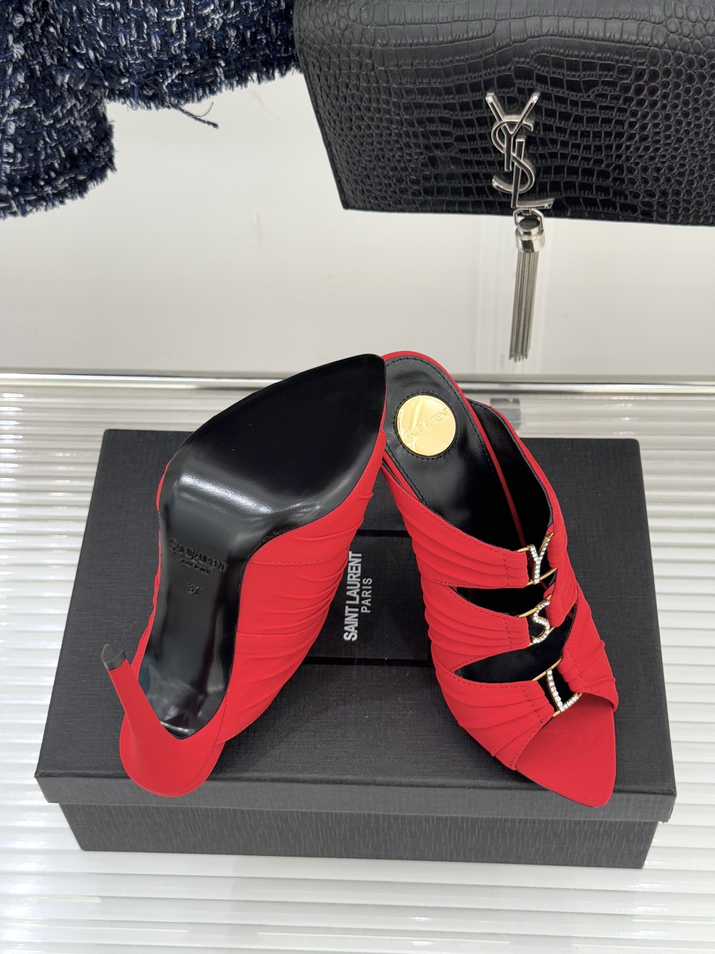 Saint Lauren*YSL圣罗兰26WF新品水钻扣性感真丝尖头平底高跟拖以重磅真丝的柔光碰撞水钻扣