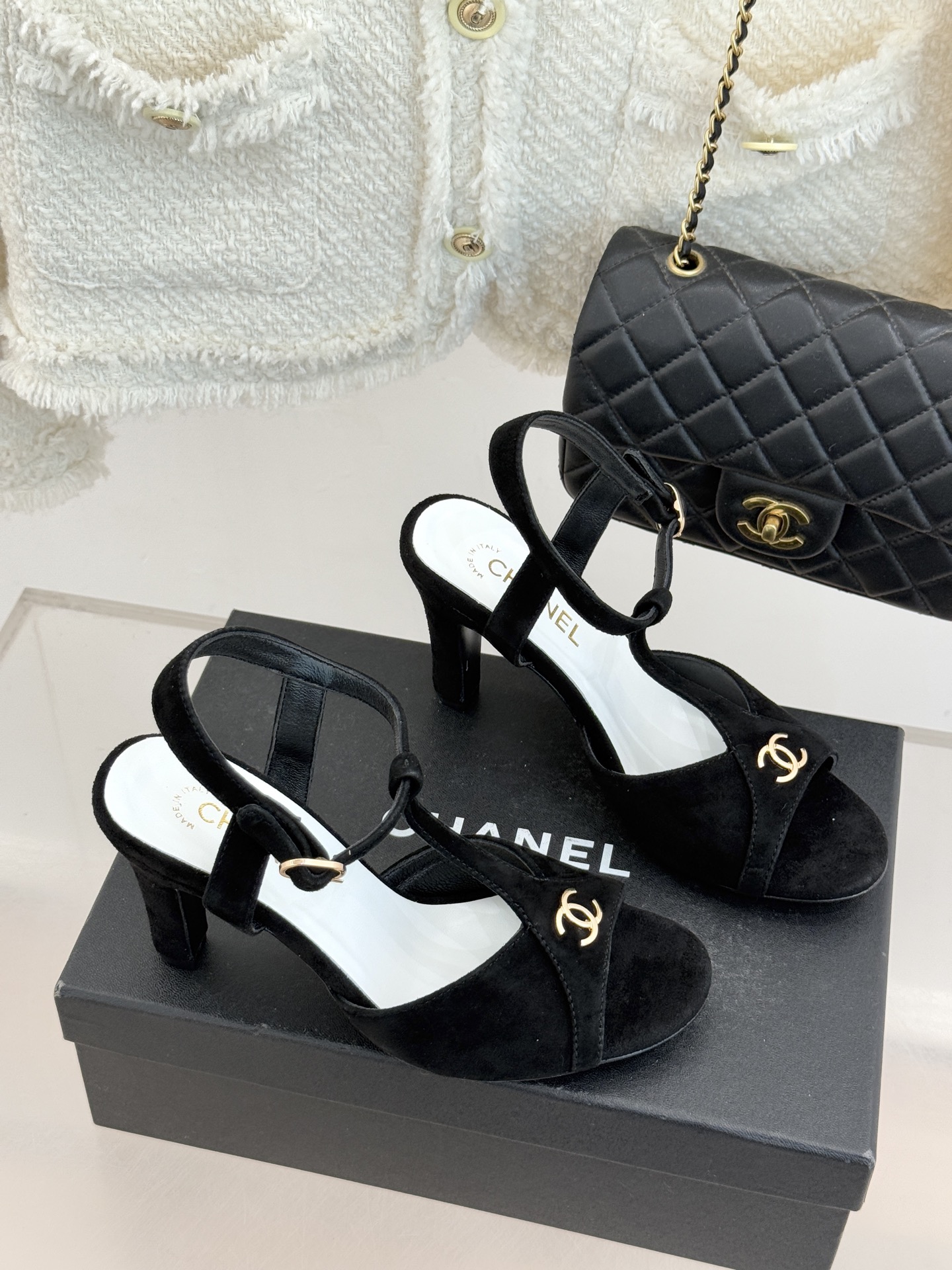 CHANE* ｜小香26P双C鱼嘴T字带高跟凉鞋将法式优雅刻入步履之间经典鱼嘴勾勒含蓄性感T字带利落修饰