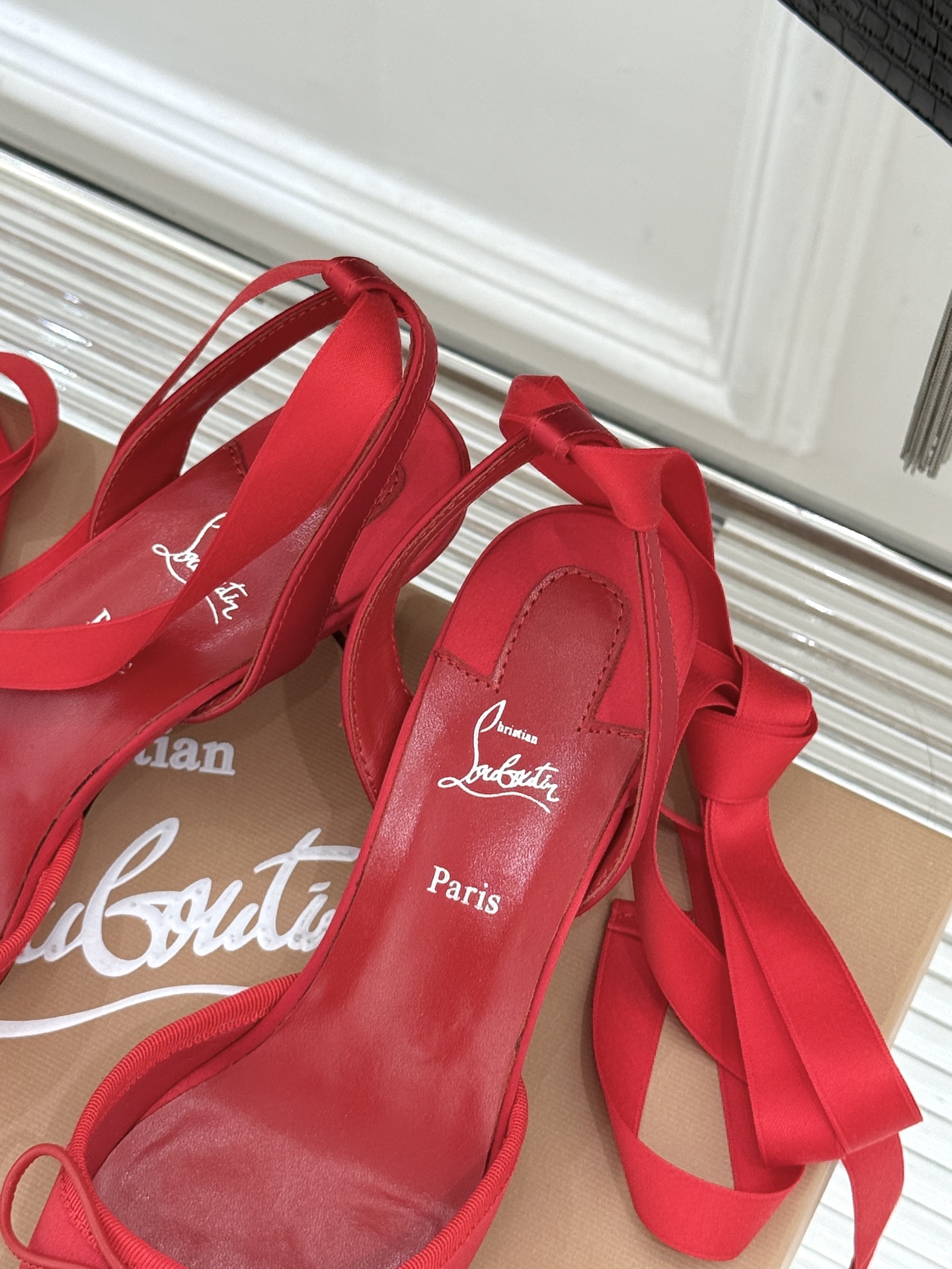 ChristinLouboutin/CL25WF新品猪鼻子蝴蝶结高跟凉鞋在时尚的舞台上CL始终是璀璨的明