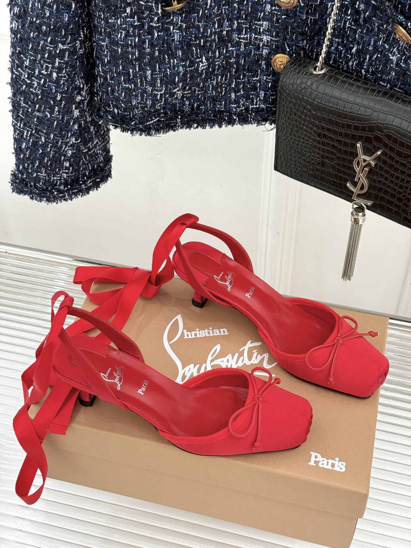 ChristinLouboutin/CL25WF新品猪鼻子蝴蝶结高跟凉鞋在时尚的舞台上CL始终是璀璨的明