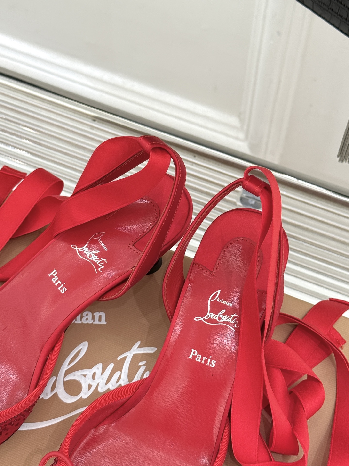 ChristinLouboutin/CL25WF新品猪鼻子蝴蝶结高跟凉鞋在时尚的舞台上CL始终是璀璨的明