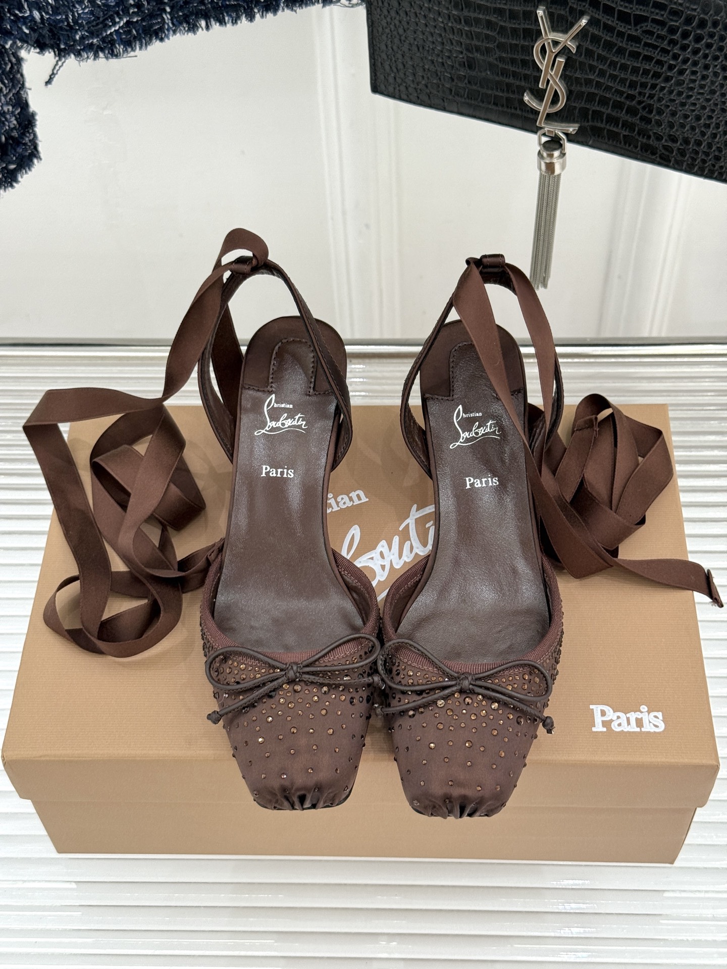 ChristinLouboutin/CL25WF新品猪鼻子蝴蝶结高跟凉鞋在时尚的舞台上CL始终是璀璨的明