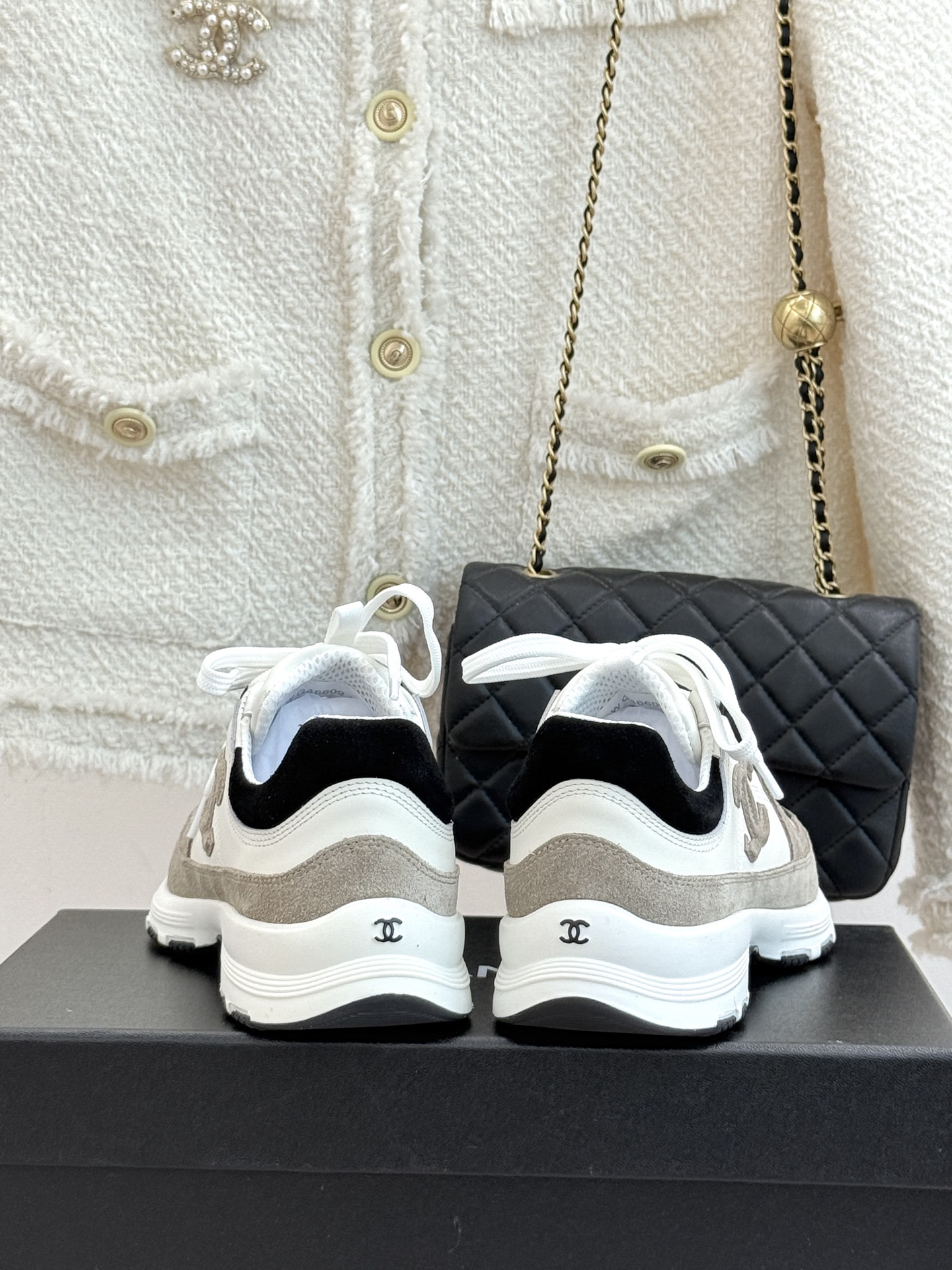 CHANE* ｜小香26S新品双C运动鞋时尚圈又双叒被香奈儿拿捏住了！就成了各路时髦精的心头好标志性的双