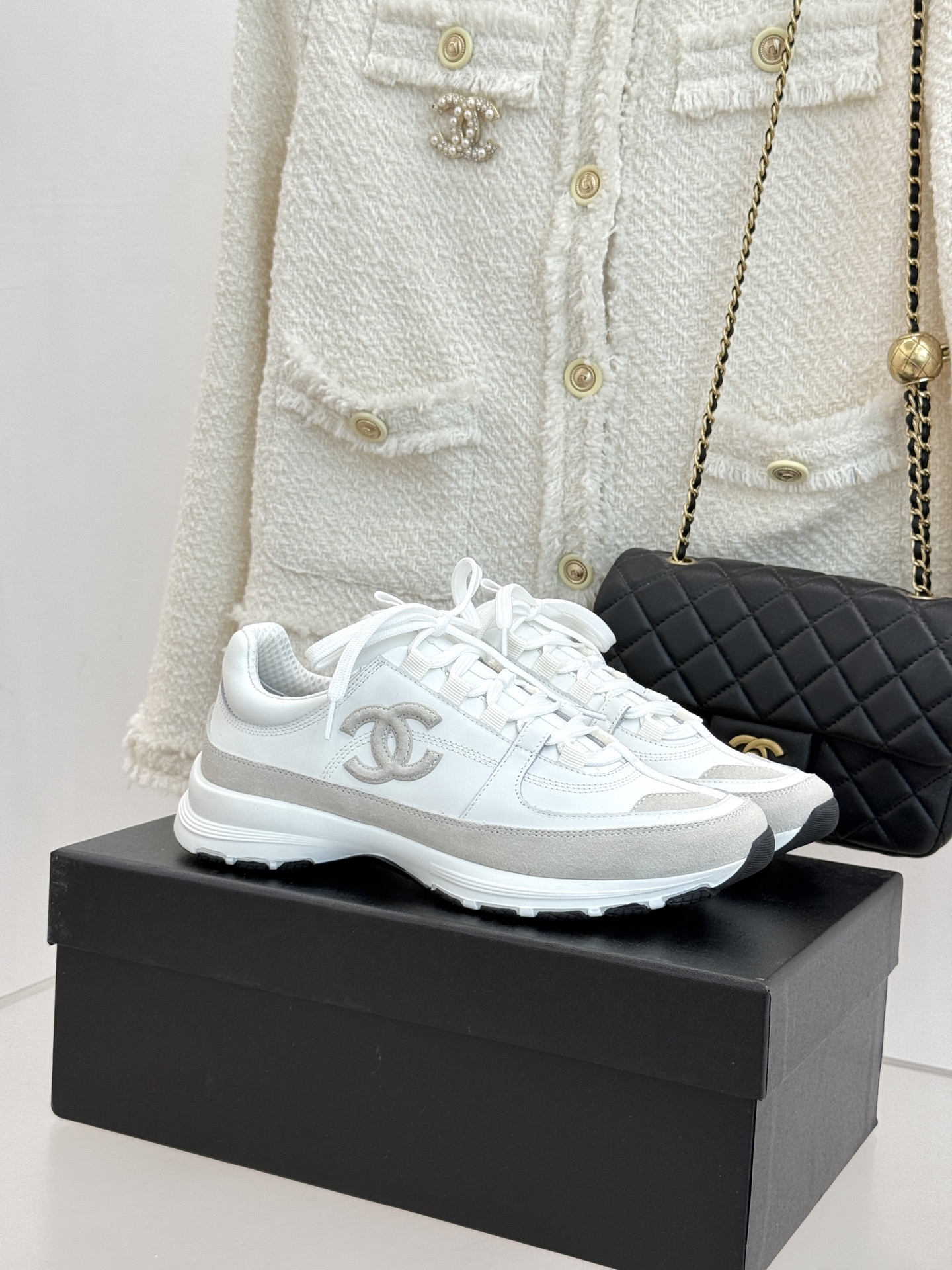 CHANE* ｜小香26S新品双C运动鞋时尚圈又双叒被香奈儿拿捏住了！就成了各路时髦精的心头好标志性的双