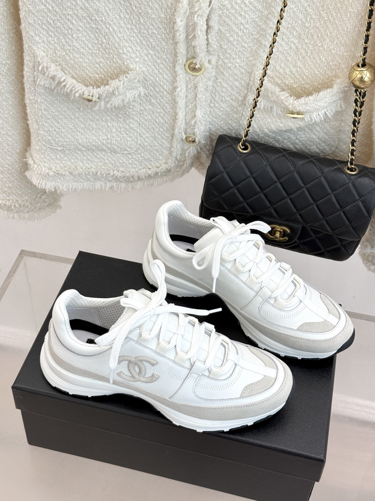 CHANE* ｜小香26S新品双C运动鞋时尚圈又双叒被香奈儿拿捏住了！就成了各路时髦精的心头好标志性的双