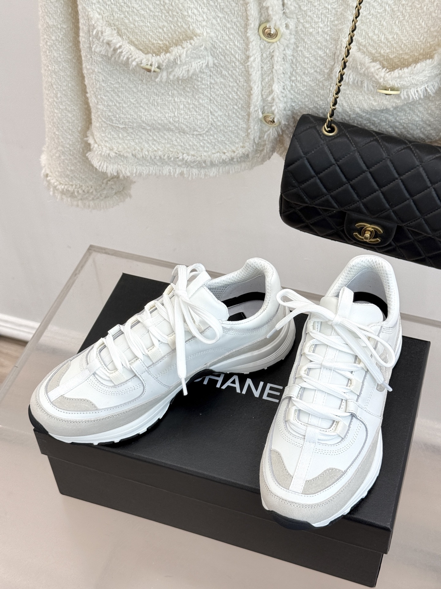 CHANE* ｜小香26S新品双C运动鞋时尚圈又双叒被香奈儿拿捏住了！就成了各路时髦精的心头好标志性的双