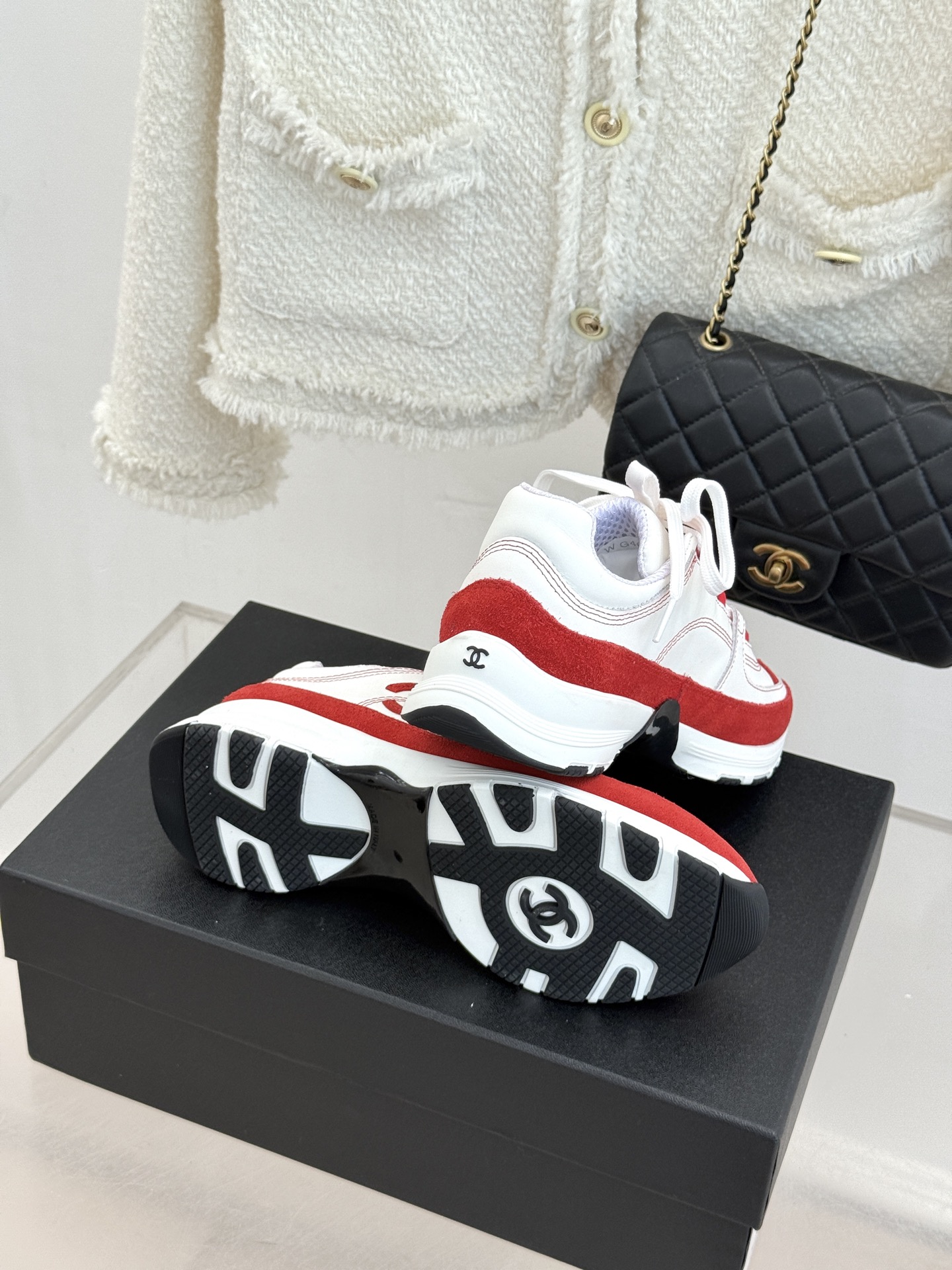 CHANE* ｜小香26S新品双C运动鞋时尚圈又双叒被香奈儿拿捏住了！就成了各路时髦精的心头好标志性的双