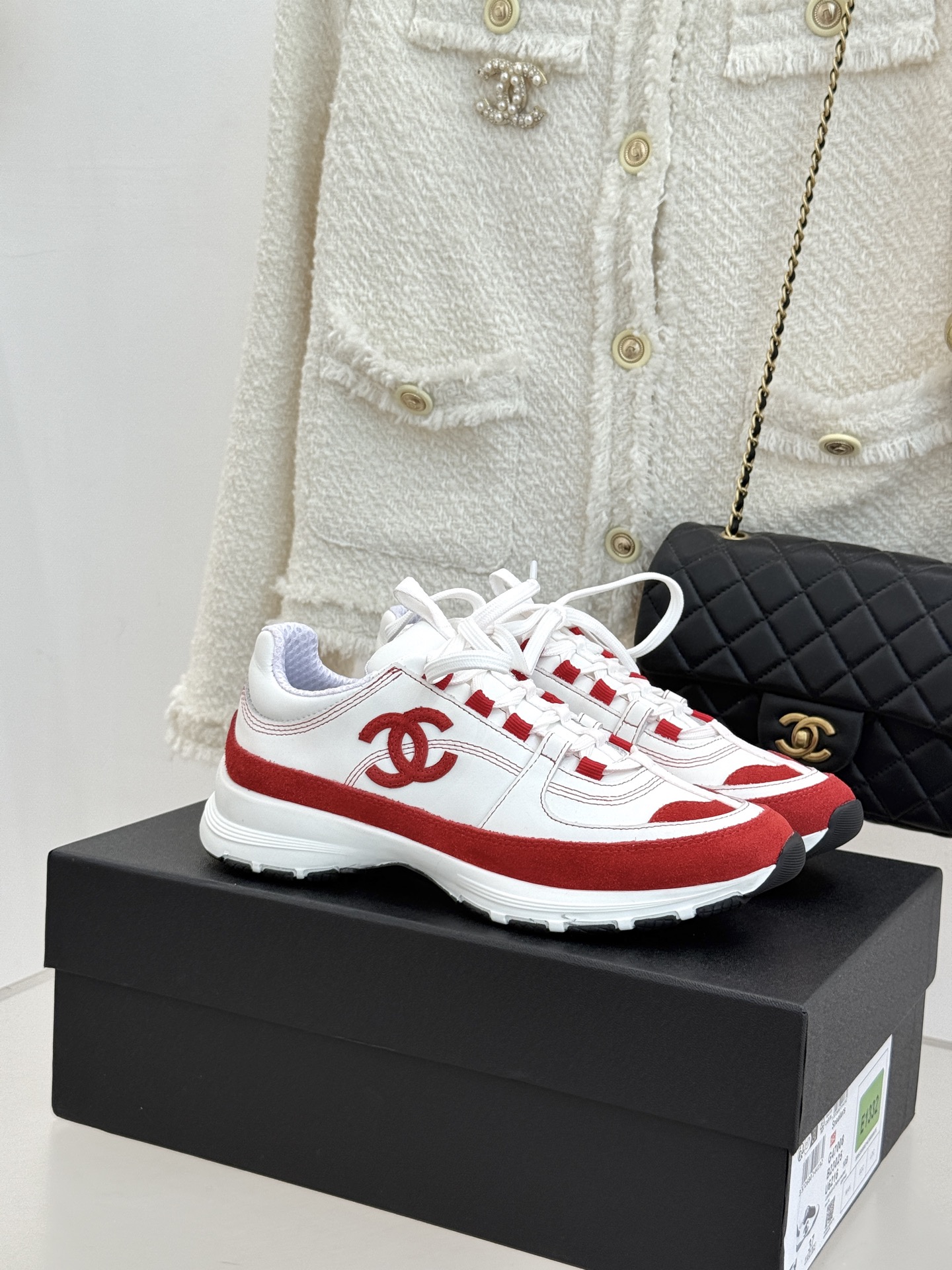 CHANE* ｜小香26S新品双C运动鞋时尚圈又双叒被香奈儿拿捏住了！就成了各路时髦精的心头好标志性的双