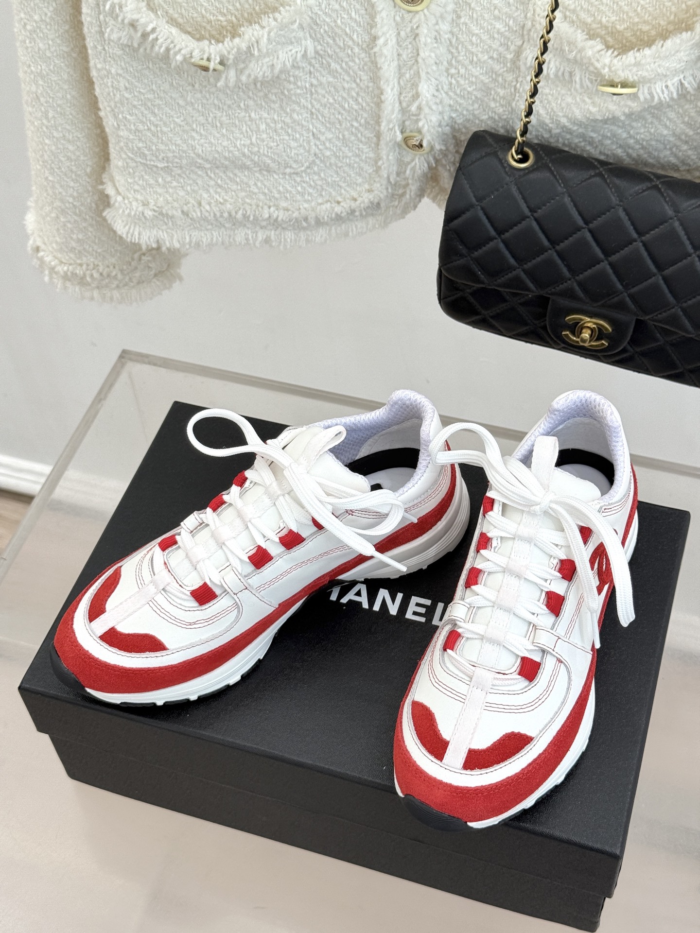 CHANE* ｜小香26S新品双C运动鞋时尚圈又双叒被香奈儿拿捏住了！就成了各路时髦精的心头好标志性的双