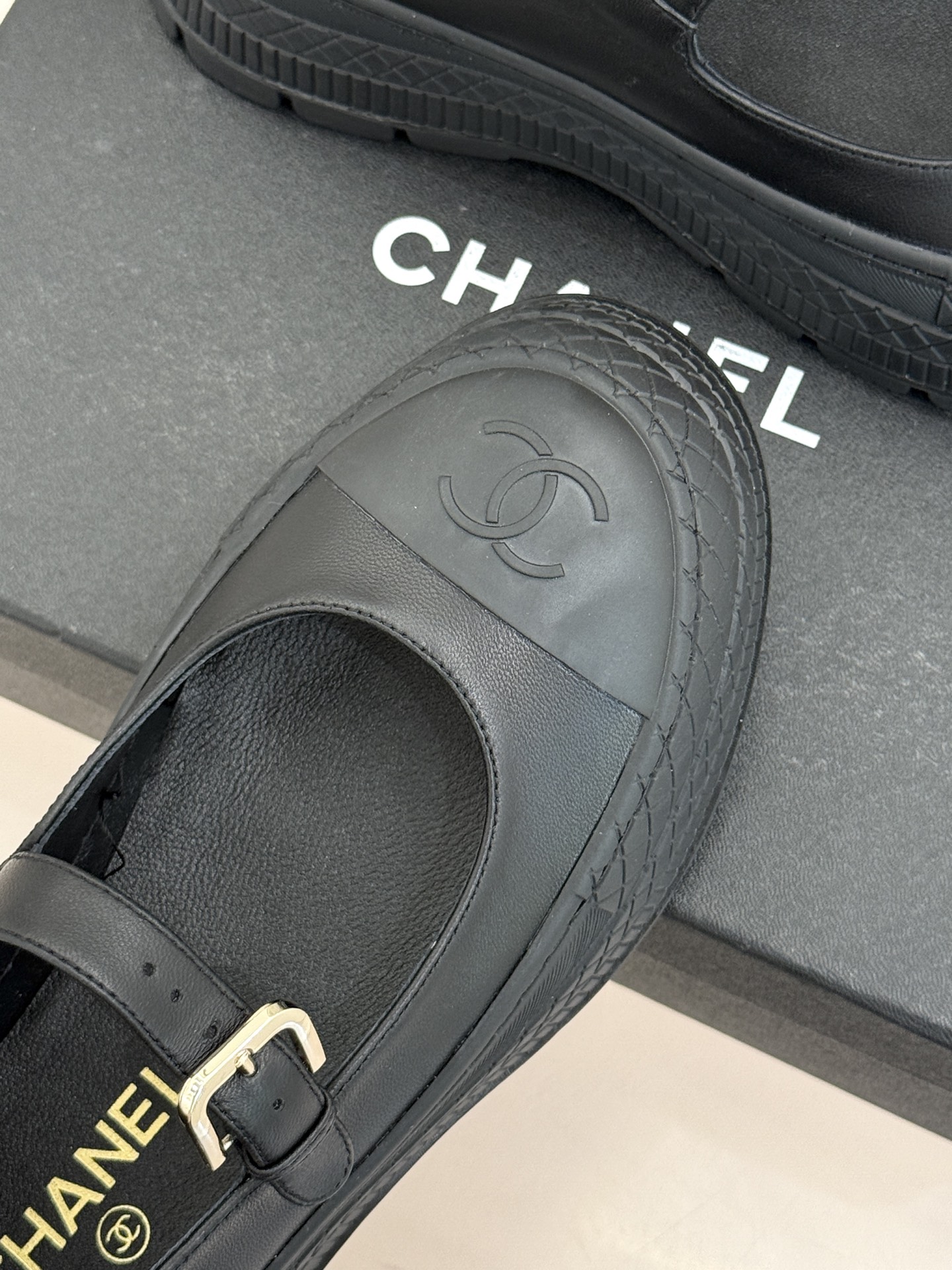 CHANE*｜小香26P双C厚底松糕玛丽珍鞋将复古玛丽珍与摩登松糕底精妙融合重塑法式优雅新范式 高级感满