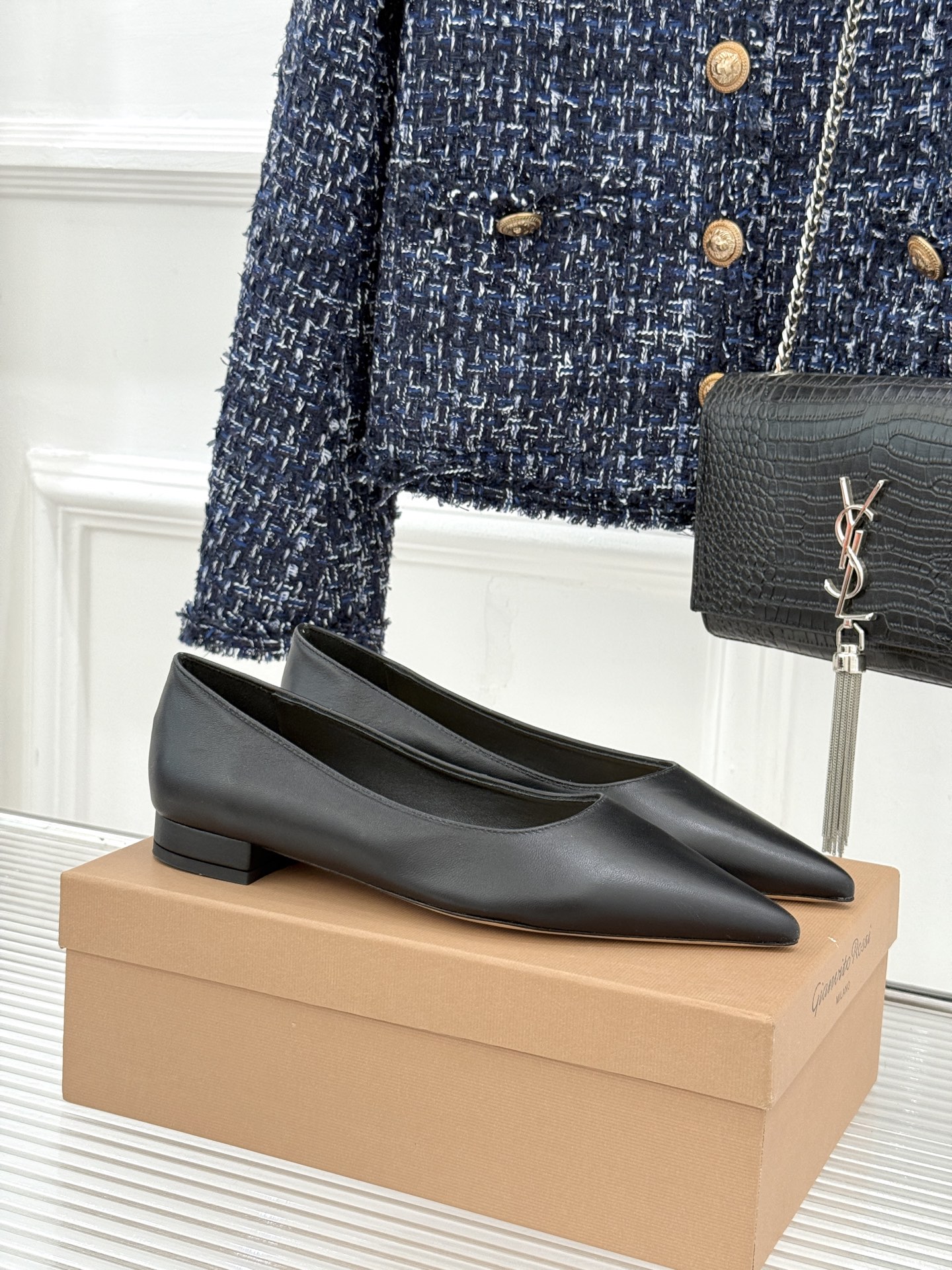 Gianvito Rossi经典极简尖头高跟鞋单鞋以「删繁就简」的意式匠心将高奢质感藏于利落线条让每一步