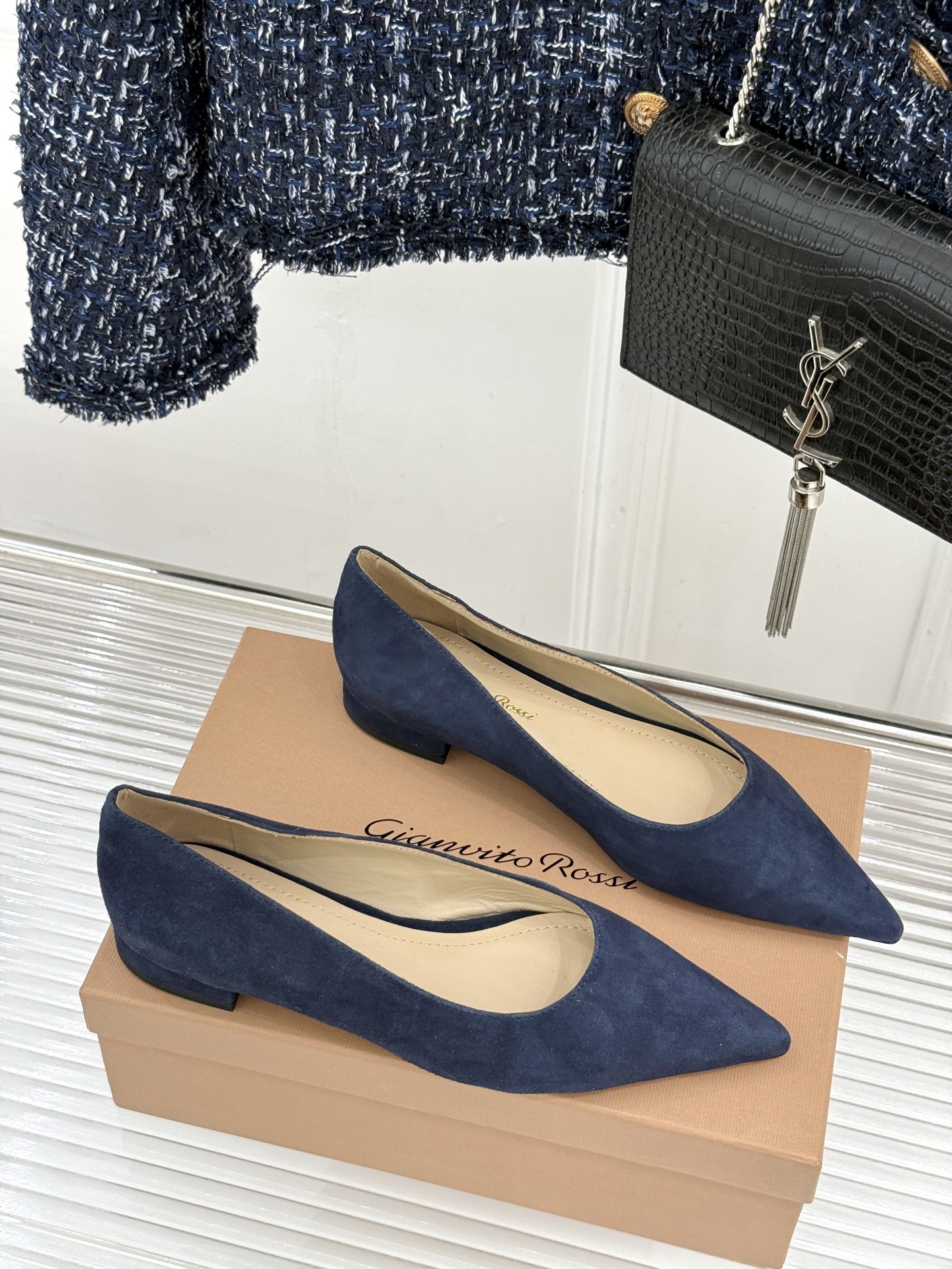 Gianvito Rossi经典极简尖头高跟鞋单鞋以「删繁就简」的意式匠心将高奢质感藏于利落线条让每一步