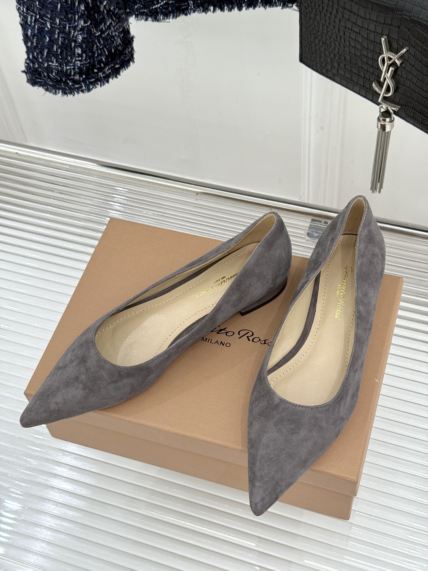 Gianvito Rossi经典极简尖头高跟鞋单鞋以「删繁就简」的意式匠心将高奢质感藏于利落线条让每一步