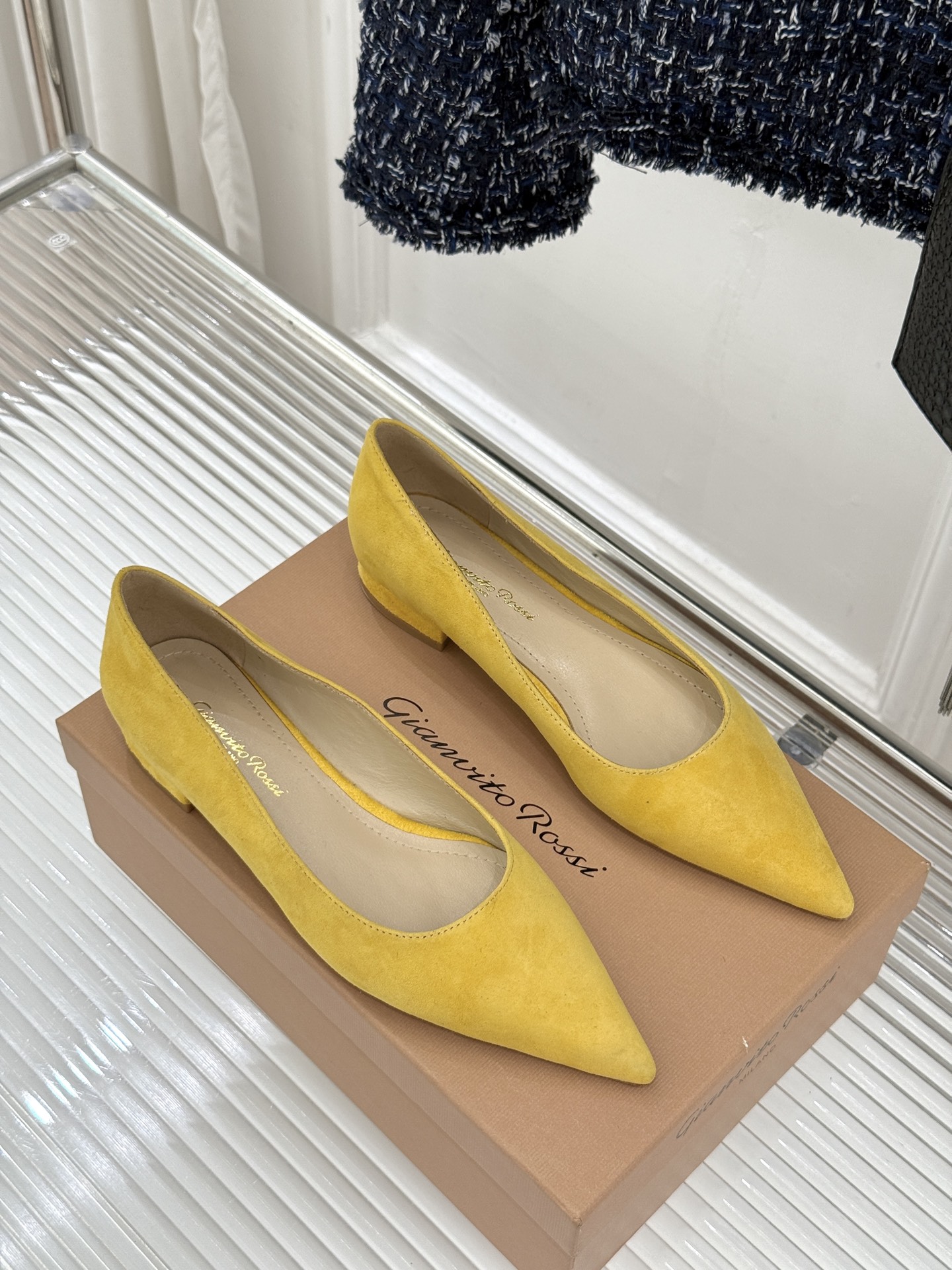 Gianvito Rossi经典极简尖头高跟鞋单鞋以「删繁就简」的意式匠心将高奢质感藏于利落线条让每一步