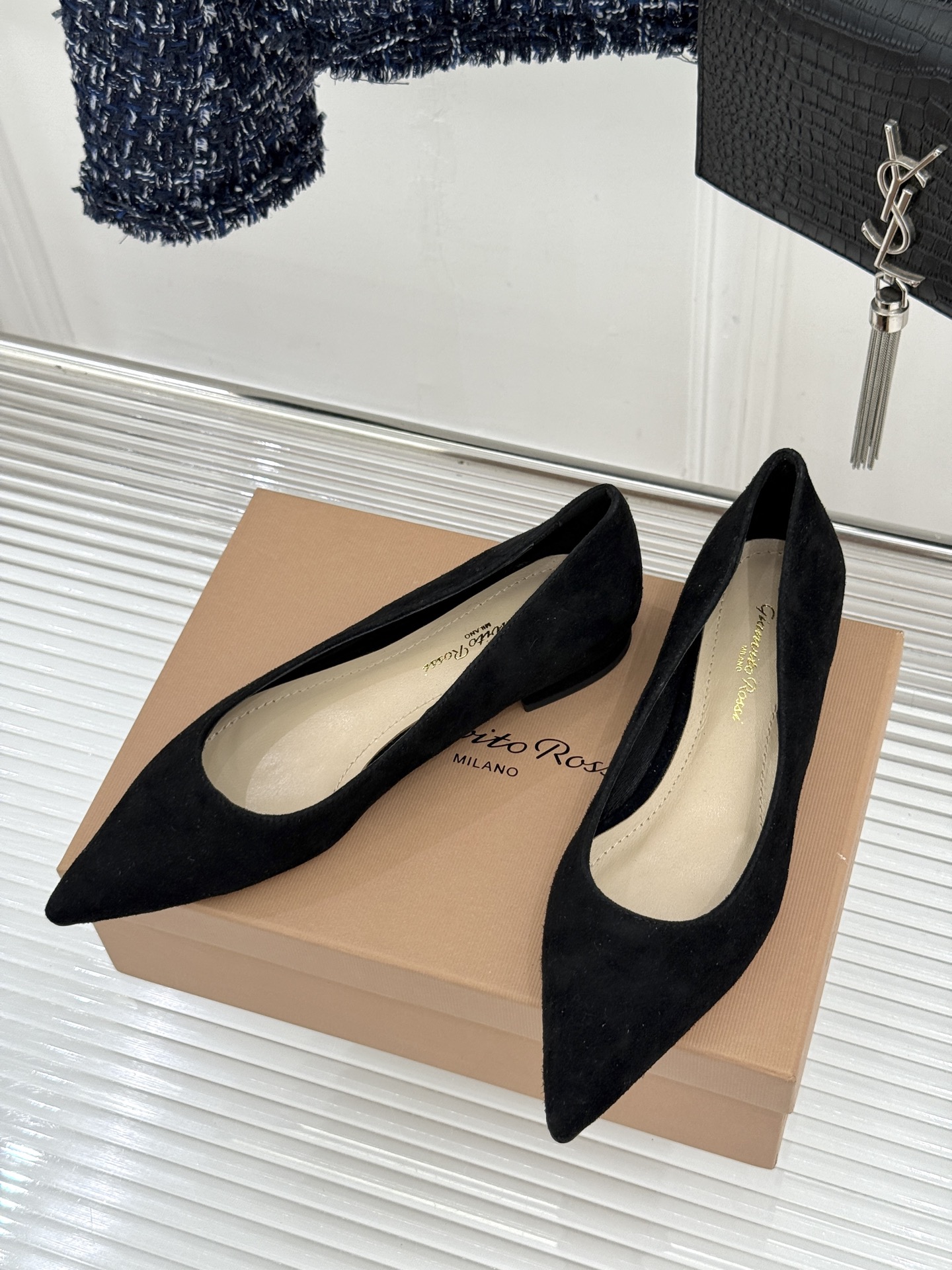 Gianvito Rossi经典极简尖头高跟鞋单鞋以「删繁就简」的意式匠心将高奢质感藏于利落线条让每一步