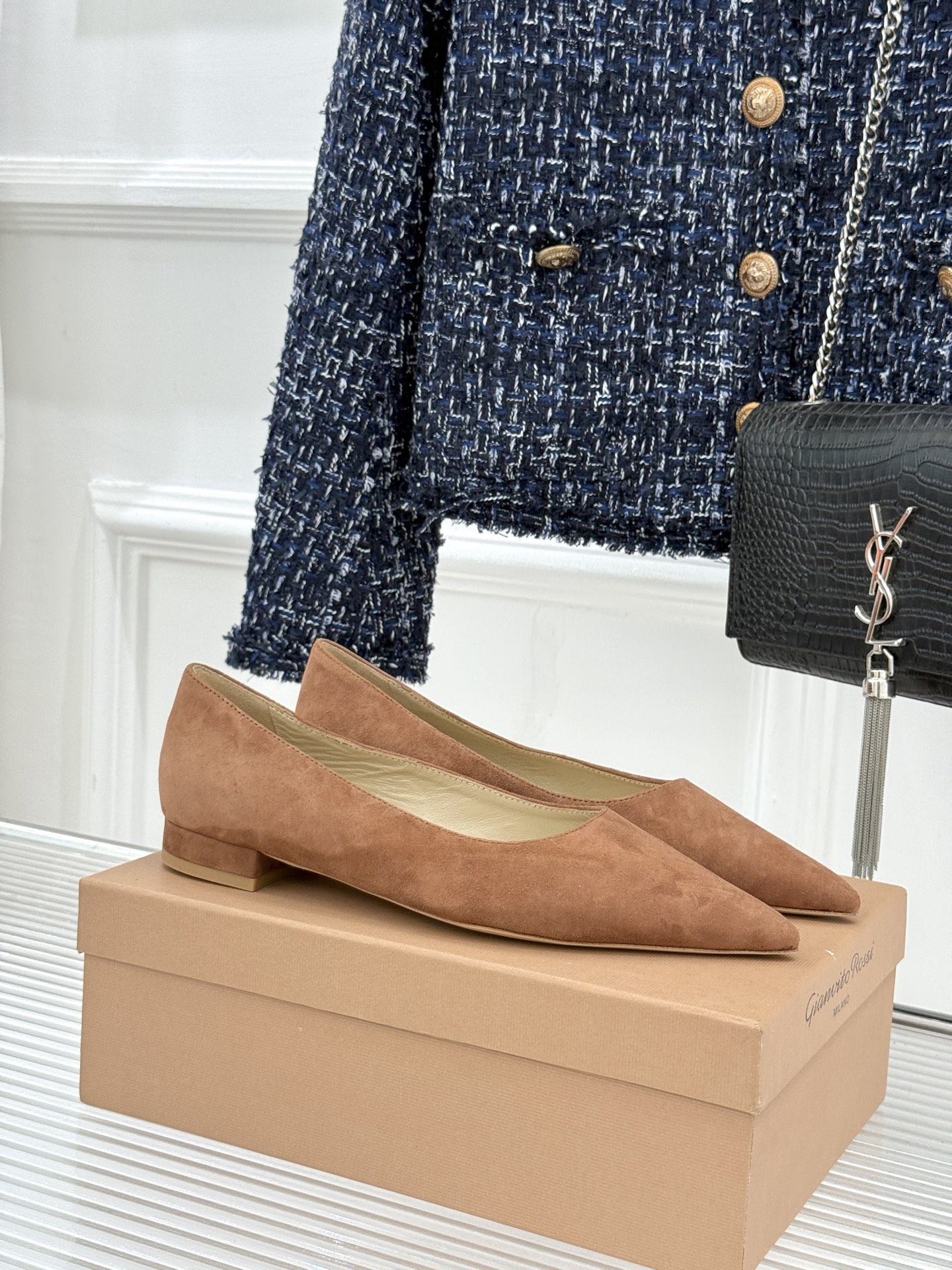 Gianvito Rossi经典极简尖头高跟鞋单鞋以「删繁就简」的意式匠心将高奢质感藏于利落线条让每一步