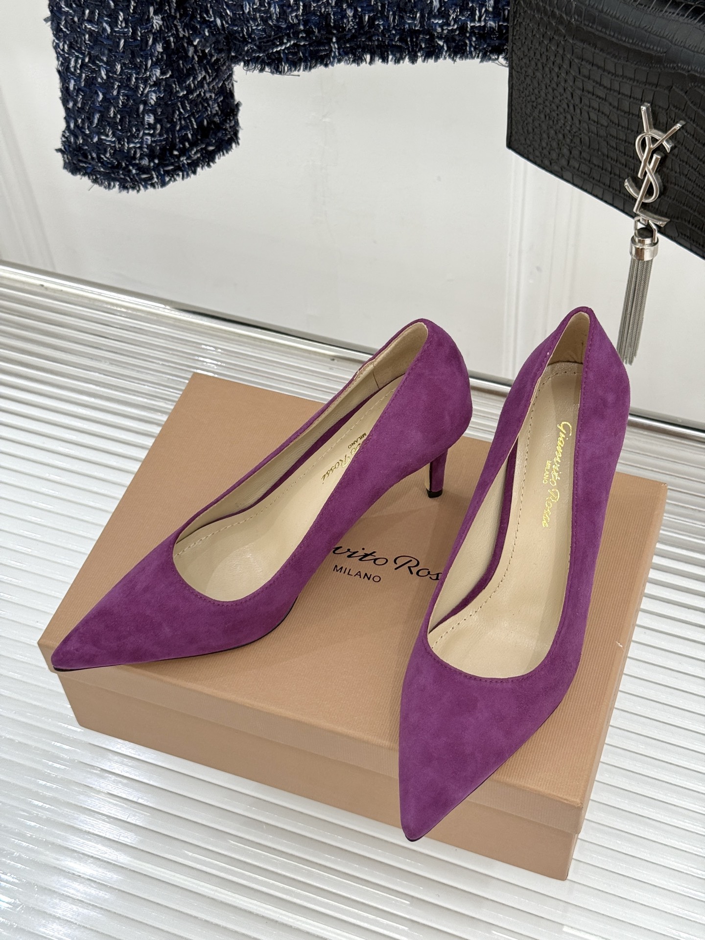 Gianvito Rossi经典极简尖头高跟鞋单鞋以「删繁就简」的意式匠心将高奢质感藏于利落线条让每一步