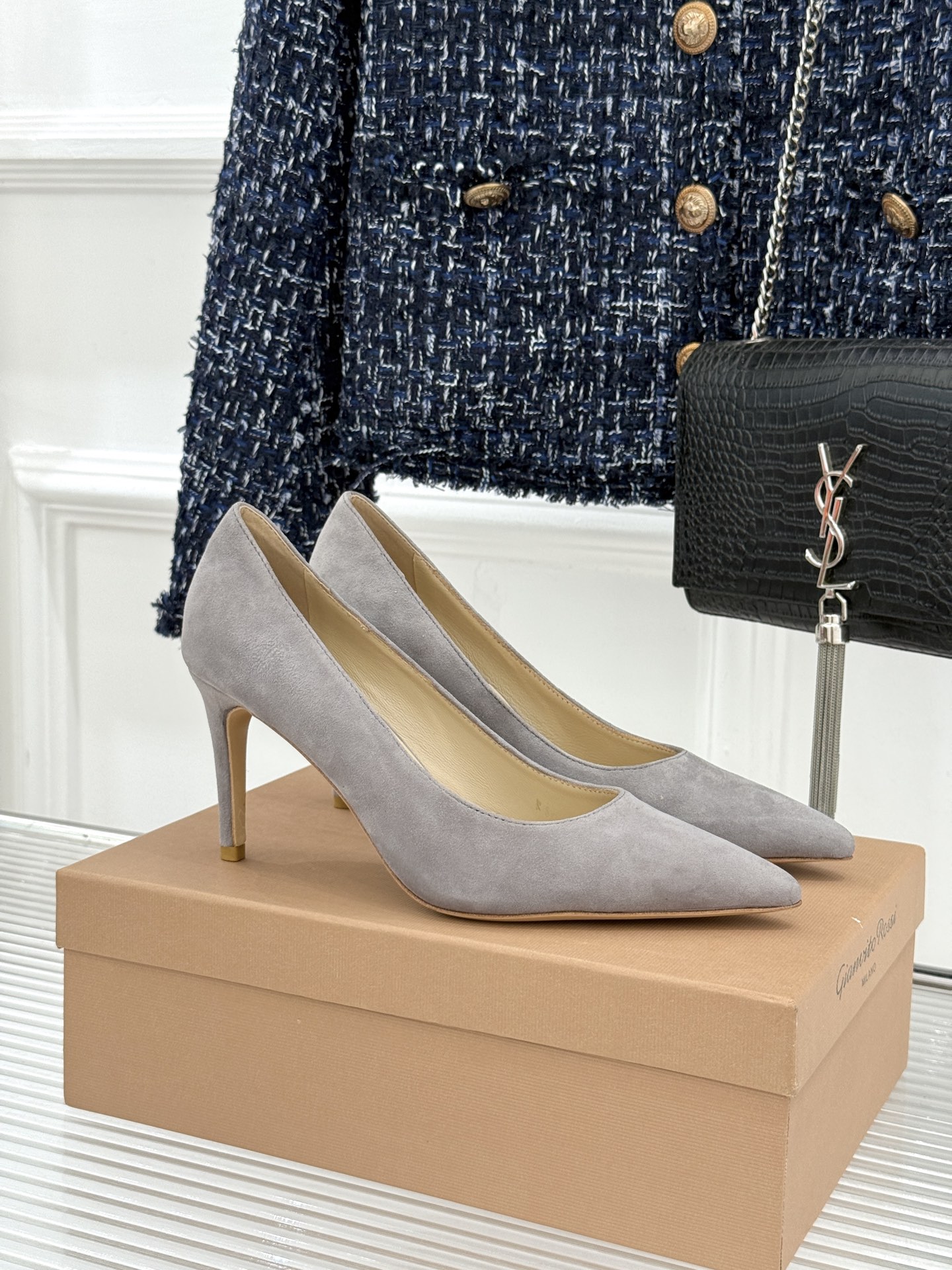 Gianvito Rossi经典极简尖头高跟鞋单鞋以「删繁就简」的意式匠心将高奢质感藏于利落线条让每一步