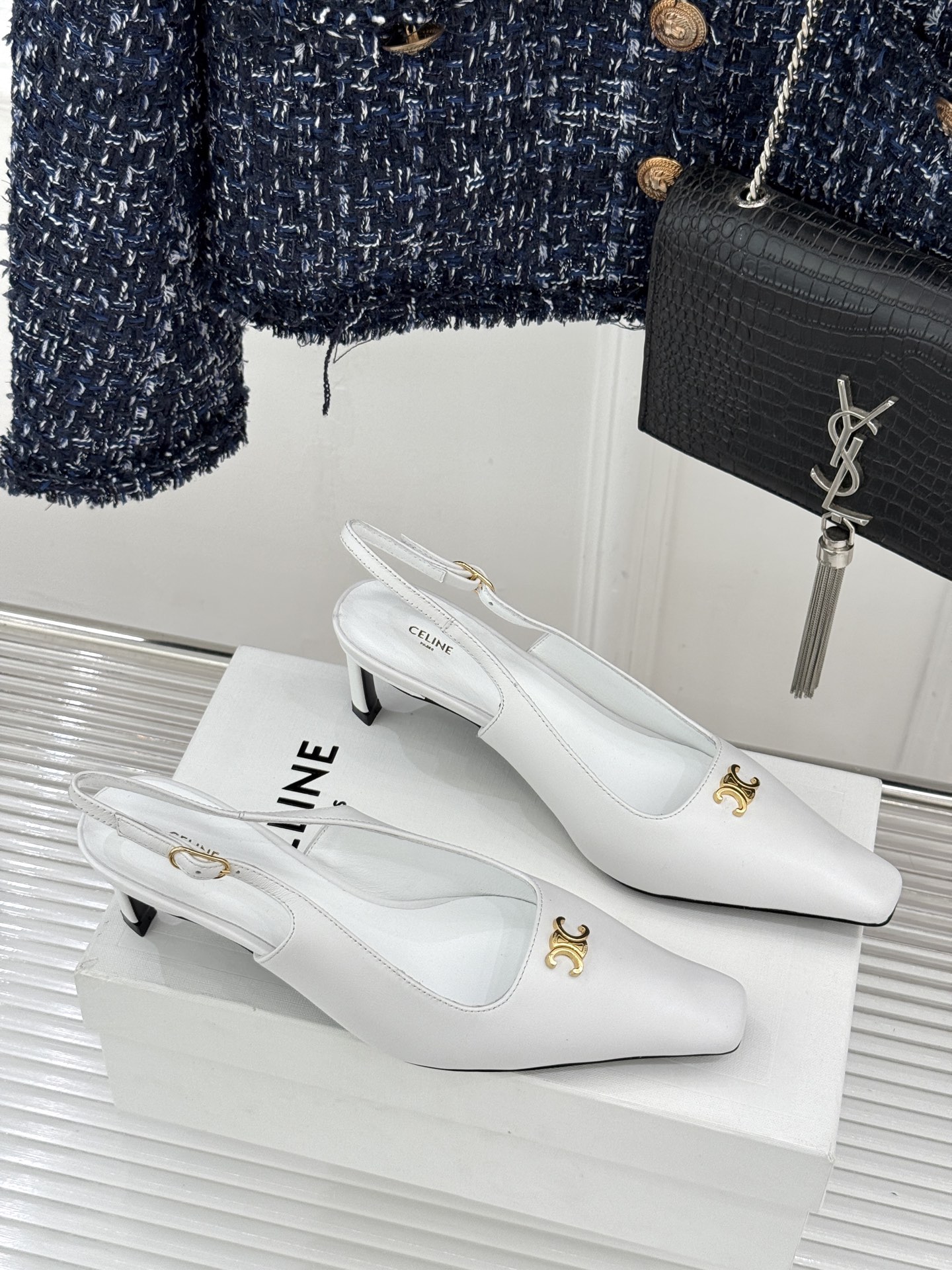 Celine/赛琳26WF新品凯旋门小方头高跟凉鞋单鞋以极简轮廓续写法式优雅。利落小方头糅合复古与现代标