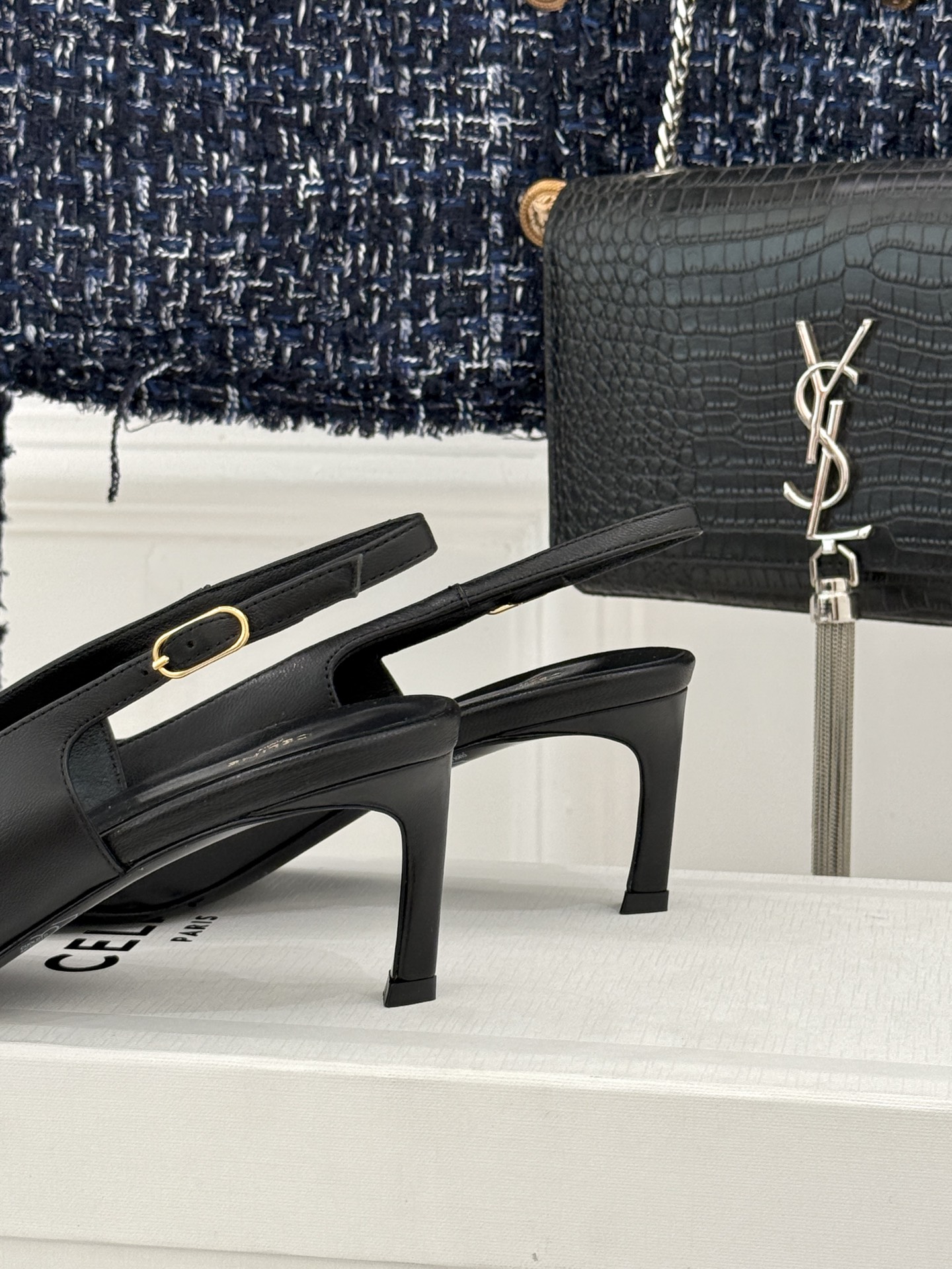 Celine/赛琳26WF新品凯旋门小方头高跟凉鞋单鞋以极简轮廓续写法式优雅。利落小方头糅合复古与现代标