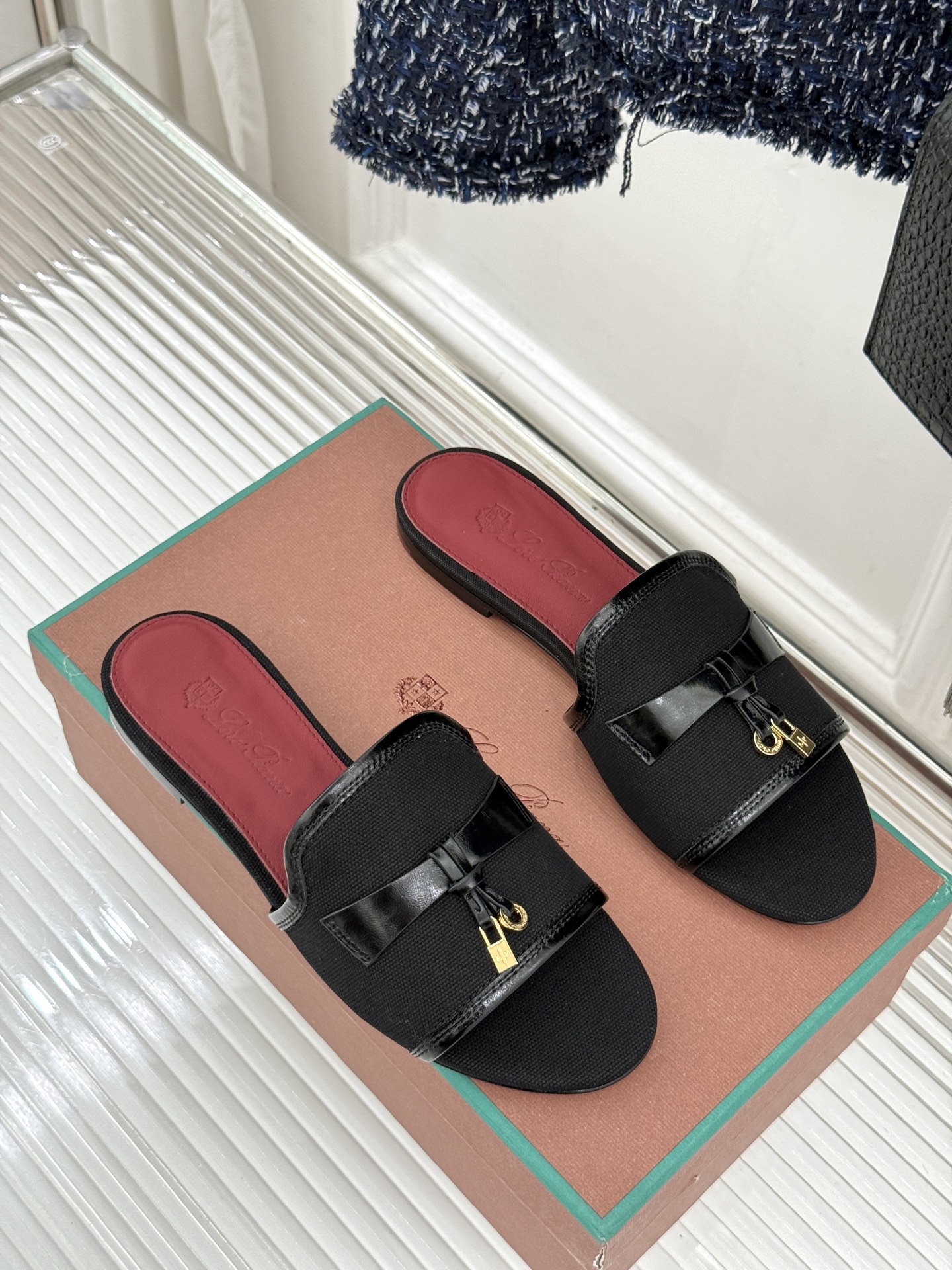 Loro Piana/ LP🌾 经典复古绝美吊坠粗跟平底拖鞋简约即时髦 松弛的高级感感受夏日感高级穿搭~