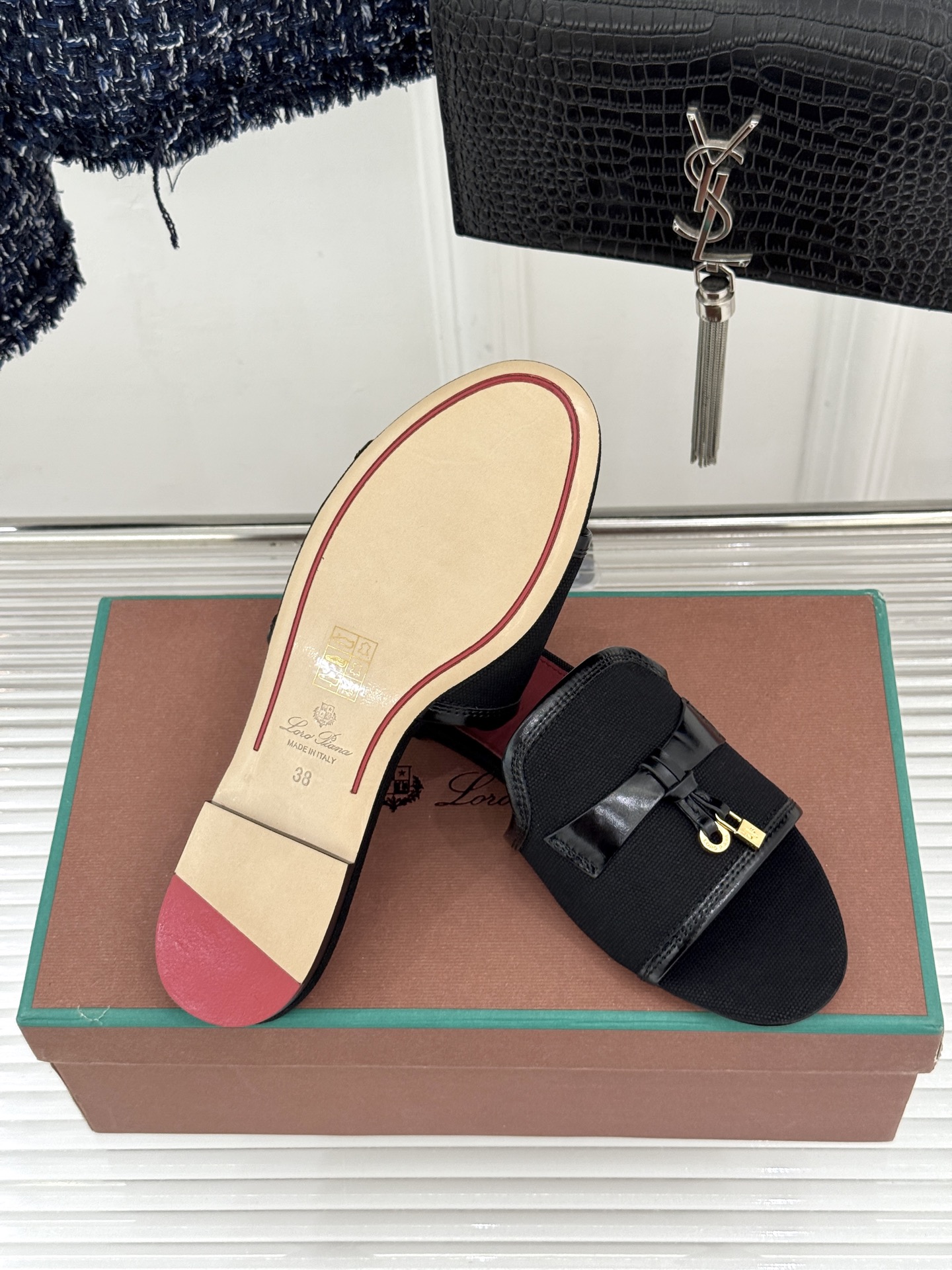 Loro Piana/ LP🌾 经典复古绝美吊坠粗跟平底拖鞋简约即时髦 松弛的高级感感受夏日感高级穿搭~