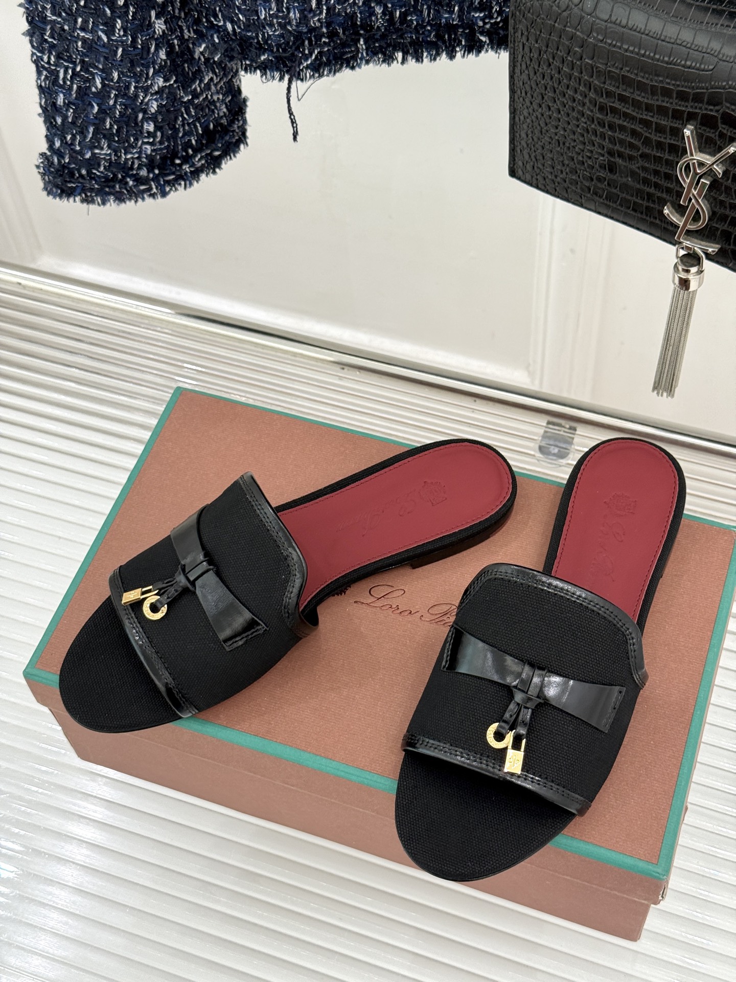 Loro Piana/ LP🌾 经典复古绝美吊坠粗跟平底拖鞋简约即时髦 松弛的高级感感受夏日感高级穿搭~