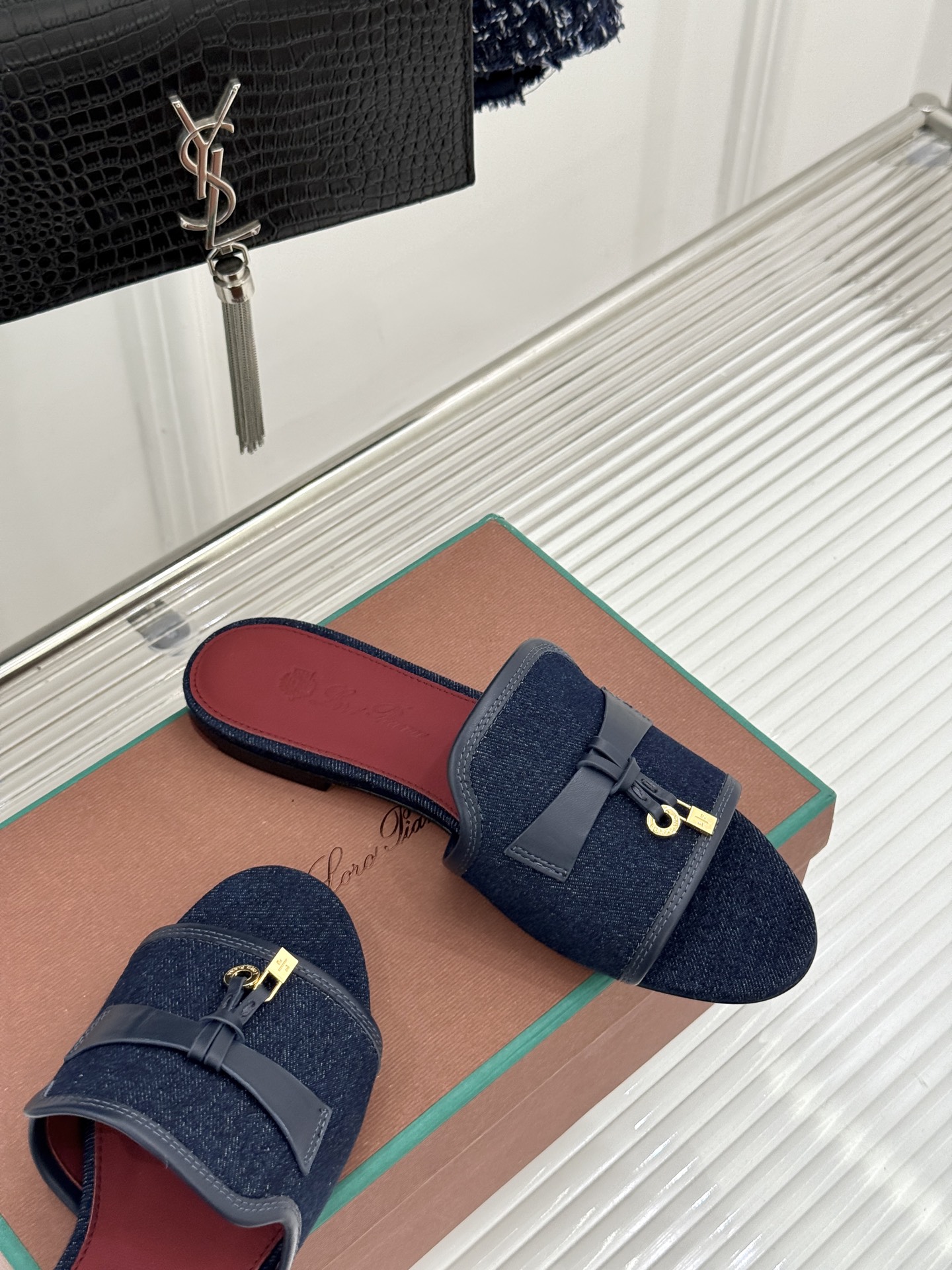 Loro Piana/ LP🌾 经典复古绝美吊坠粗跟平底拖鞋简约即时髦 松弛的高级感感受夏日感高级穿搭~