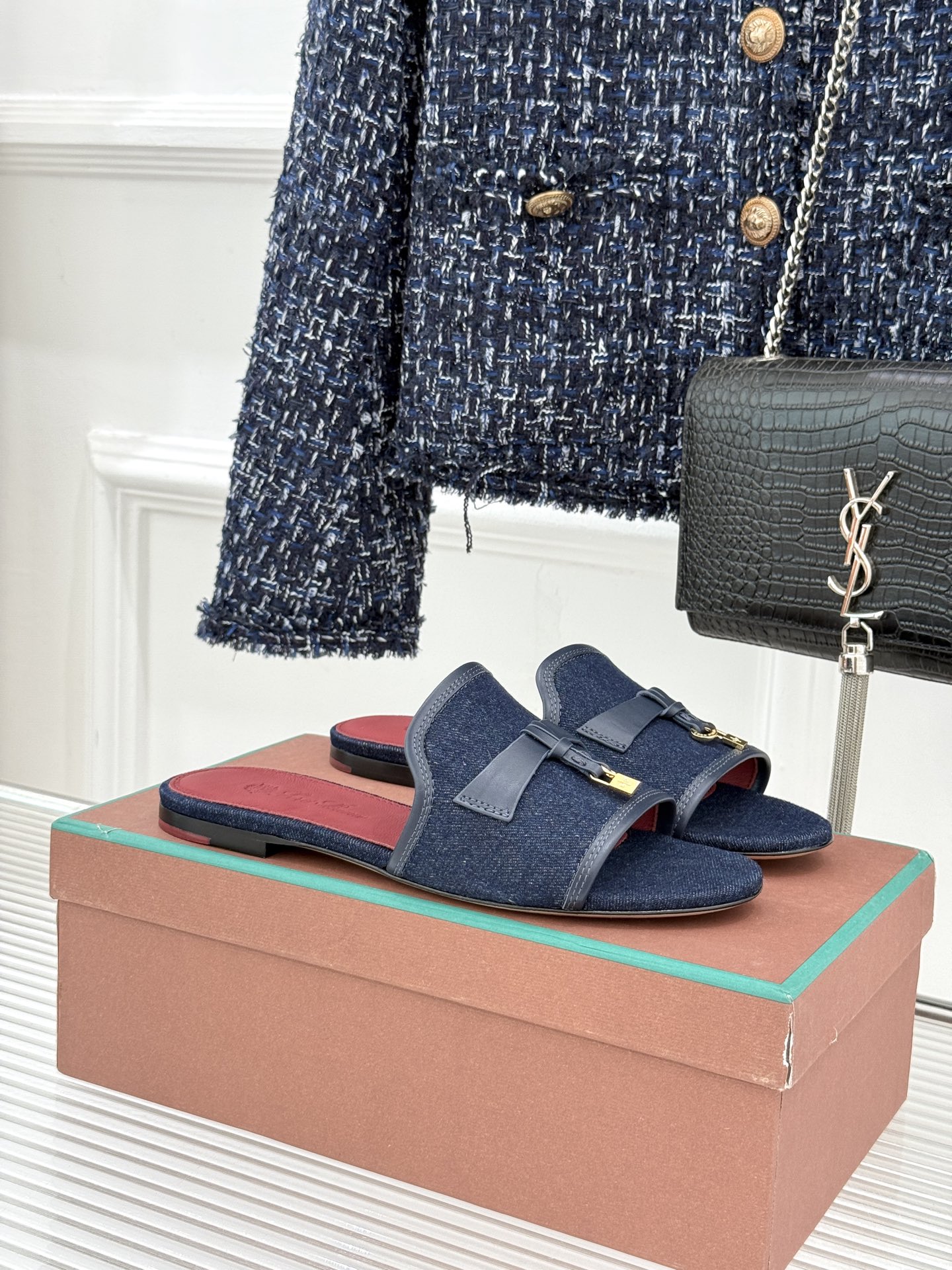 Loro Piana/ LP🌾 经典复古绝美吊坠粗跟平底拖鞋简约即时髦 松弛的高级感感受夏日感高级穿搭~