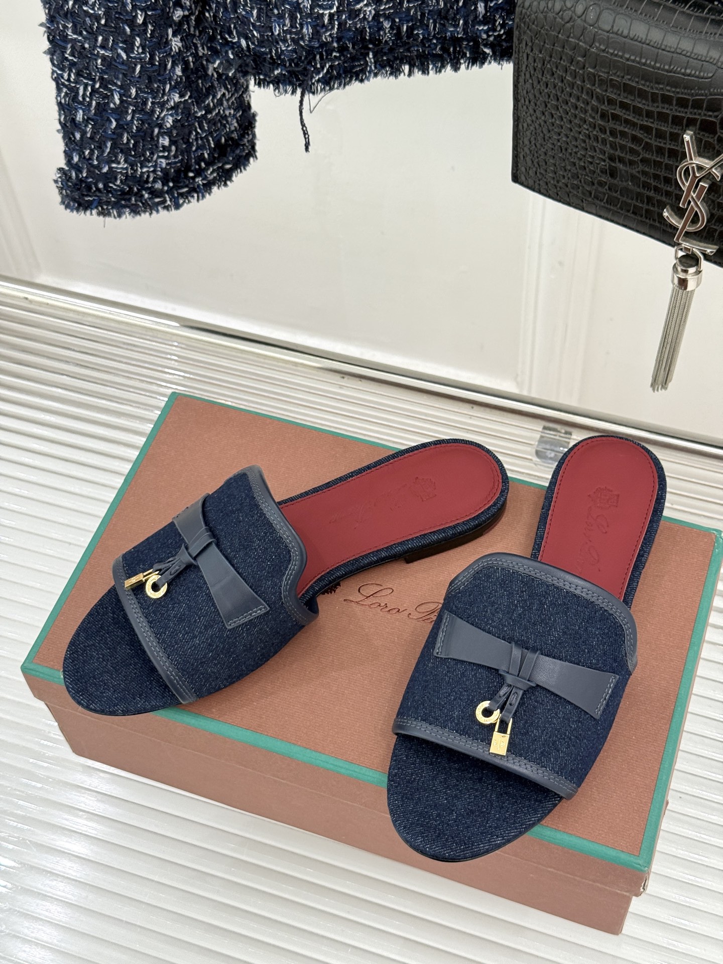 Loro Piana/ LP🌾 经典复古绝美吊坠粗跟平底拖鞋简约即时髦 松弛的高级感感受夏日感高级穿搭~