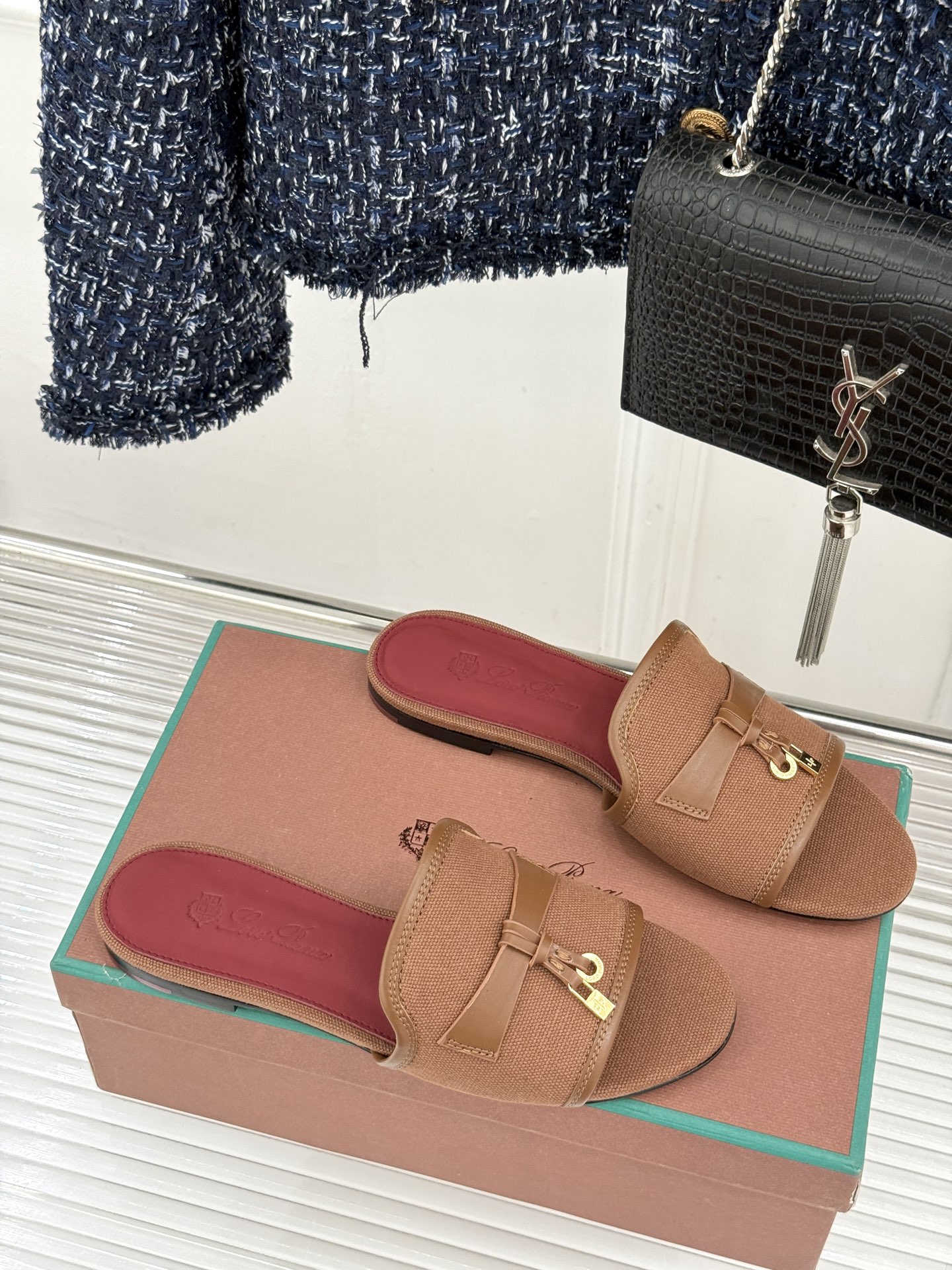 Loro Piana/ LP🌾 经典复古绝美吊坠粗跟平底拖鞋简约即时髦 松弛的高级感感受夏日感高级穿搭~